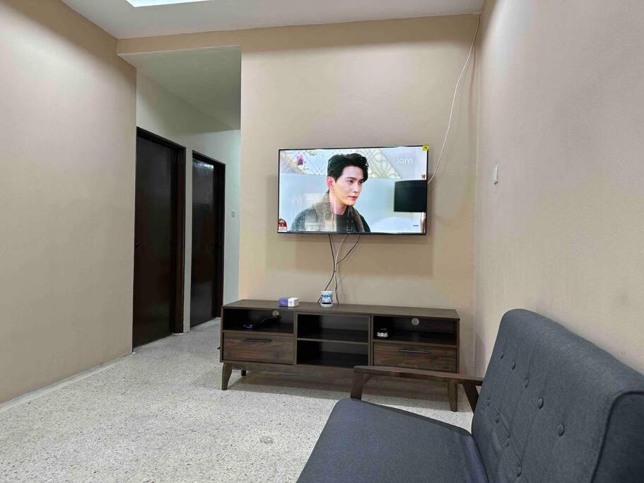 Three-Bedroom Villa photo 2