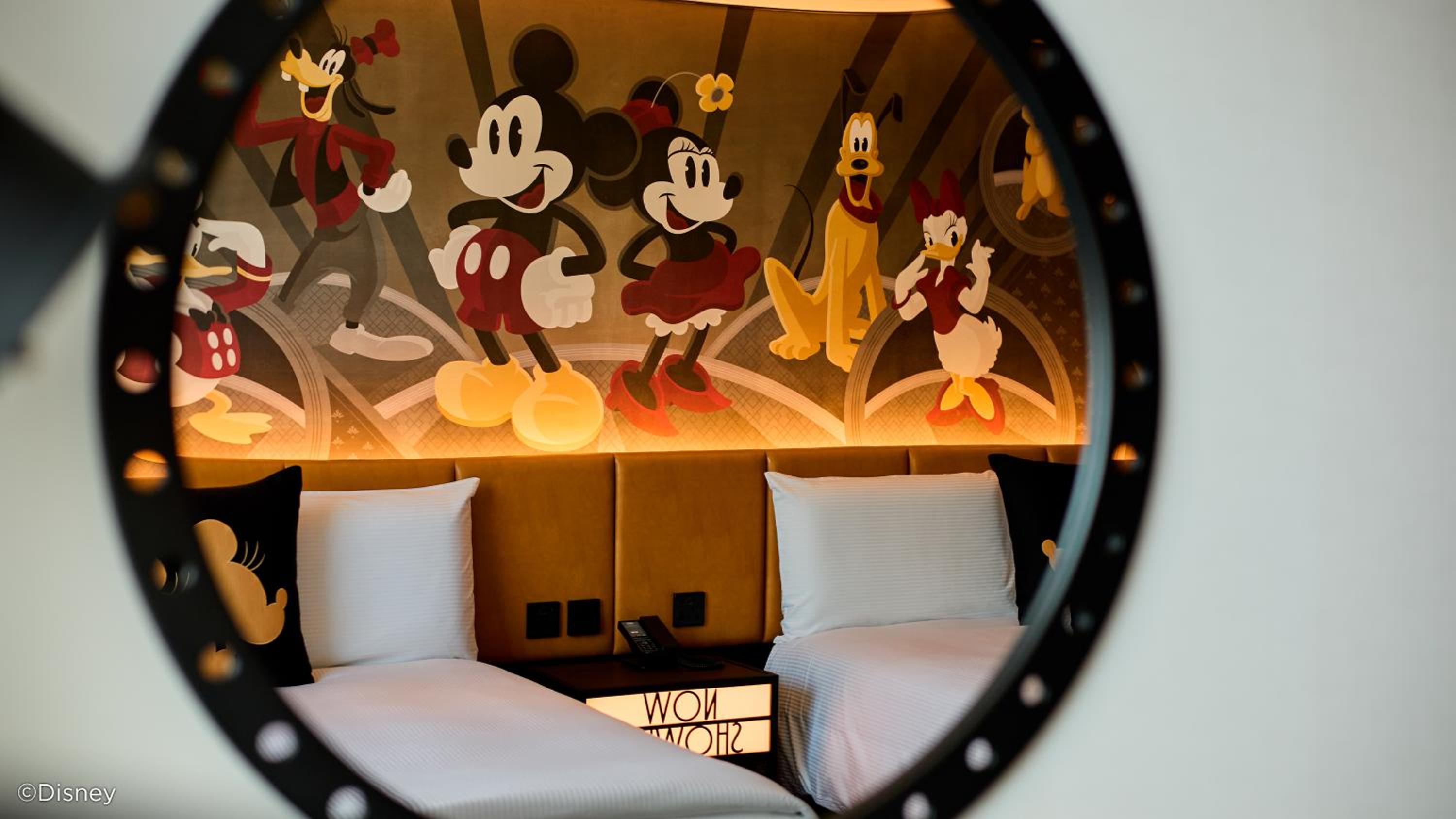 "Mickey and Friends" Deluxe Room with King Bed or Two Double Beds photo 2