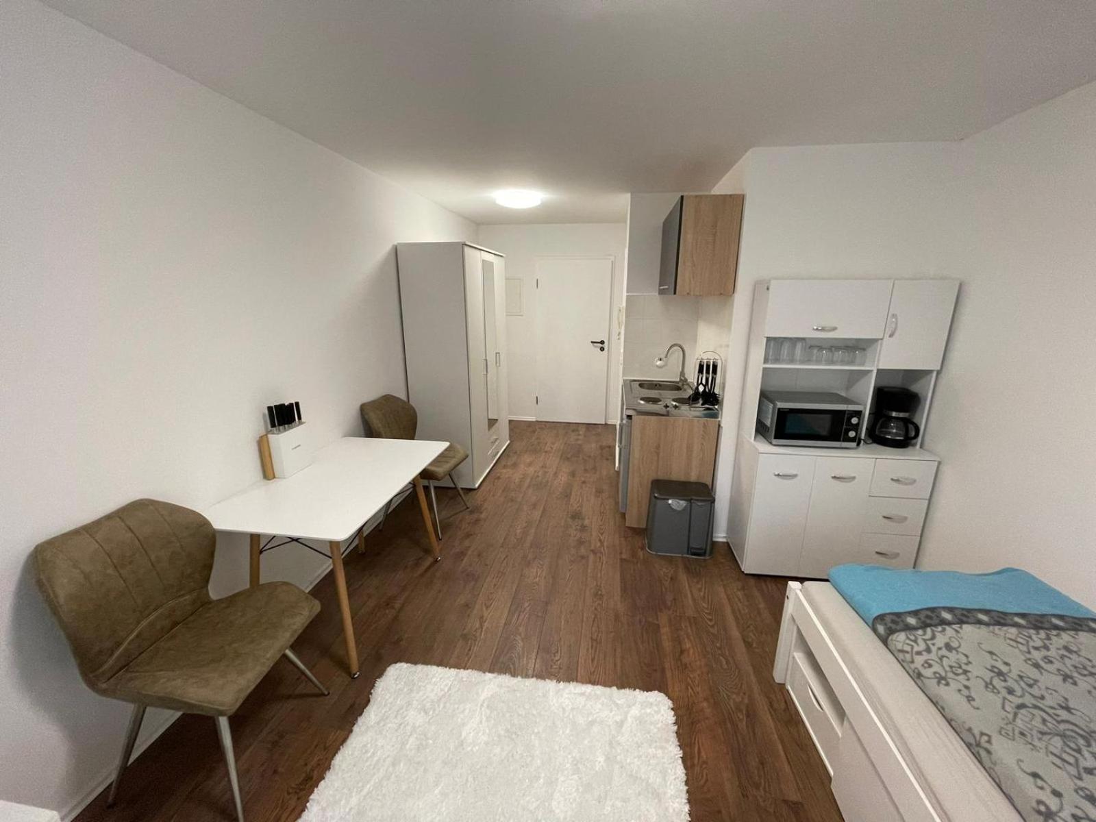 One-Bedroom Apartment photo 1
