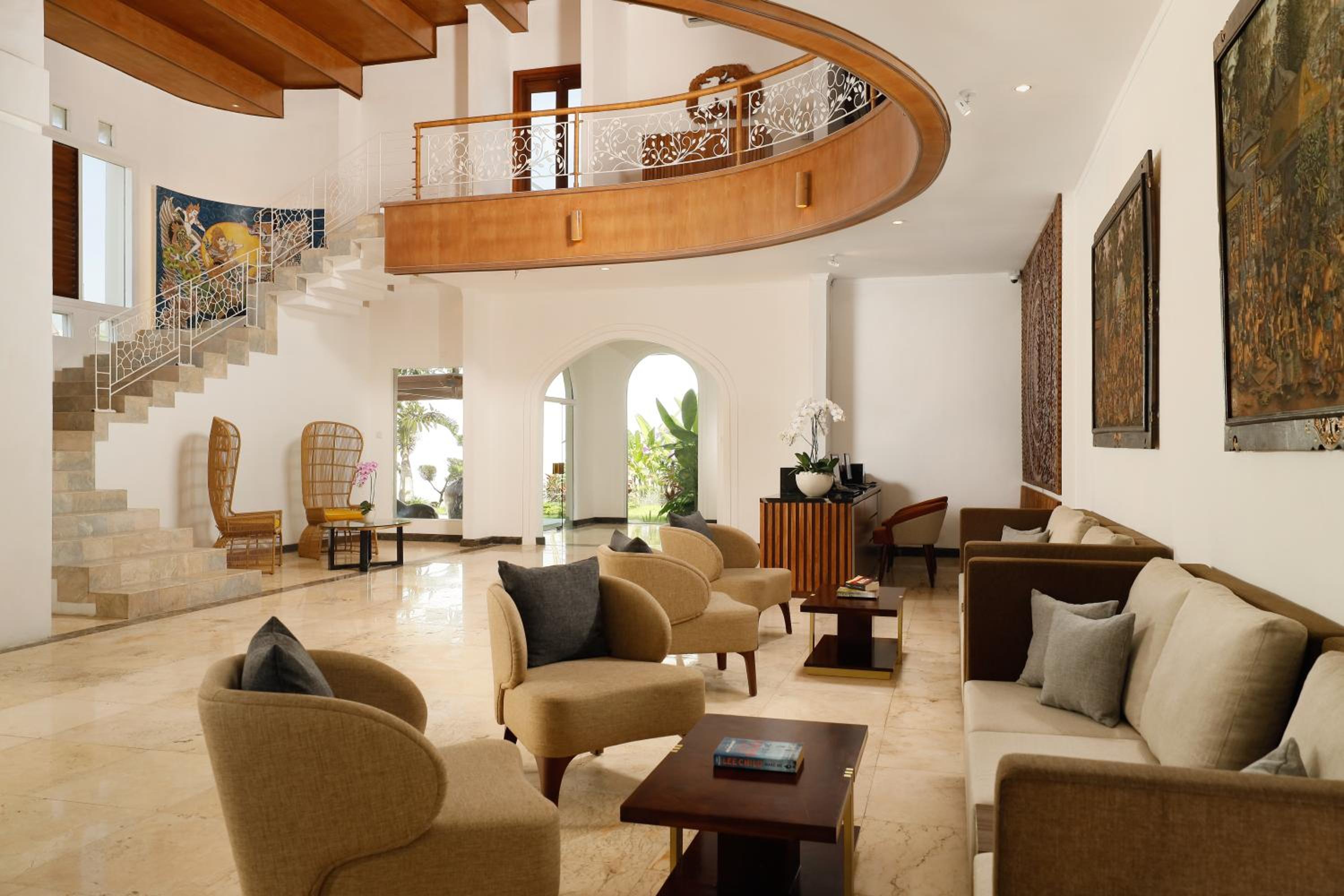 Suite Room - Photo 2