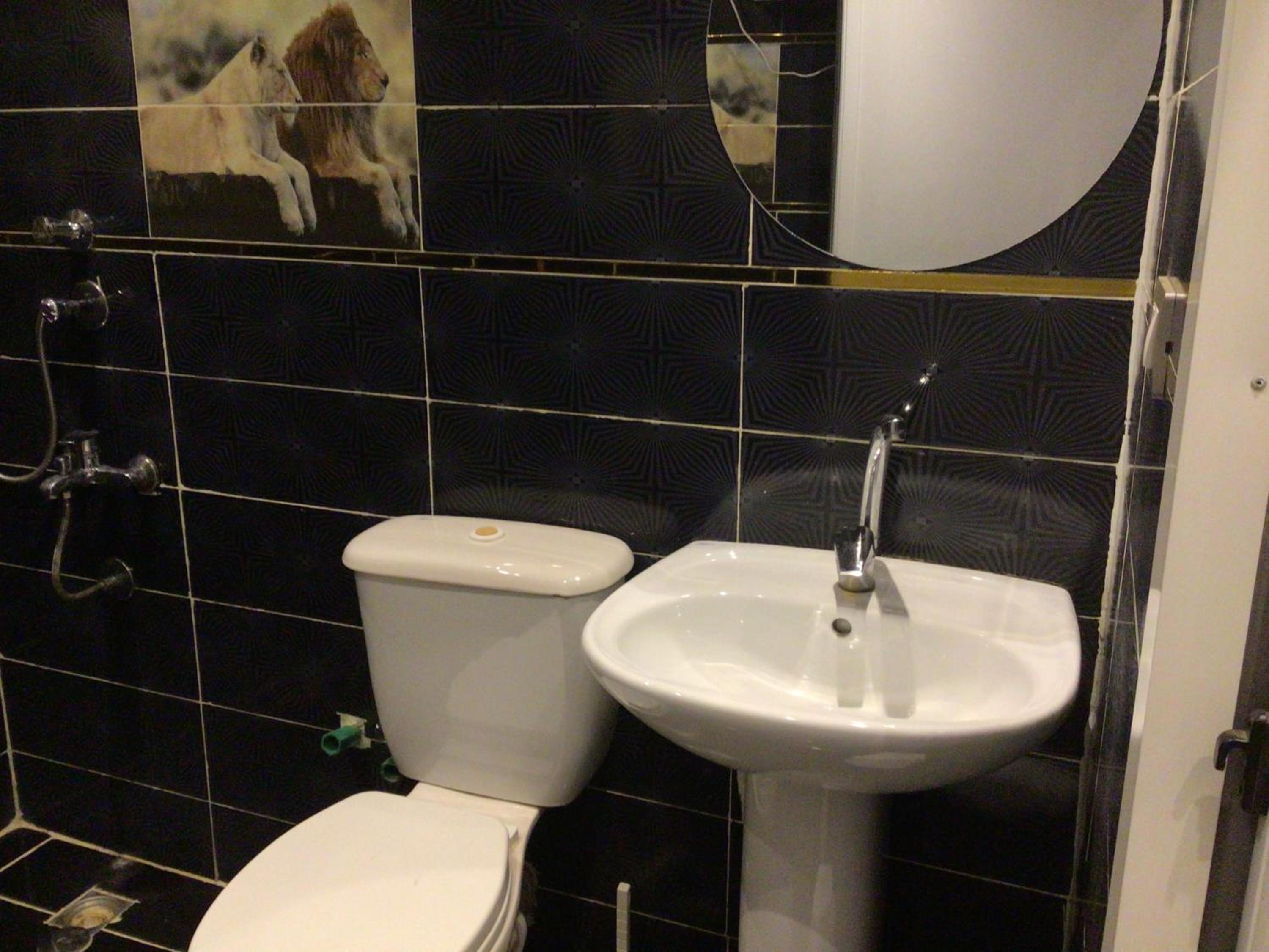 Double Room with Private Bathroom photo 3