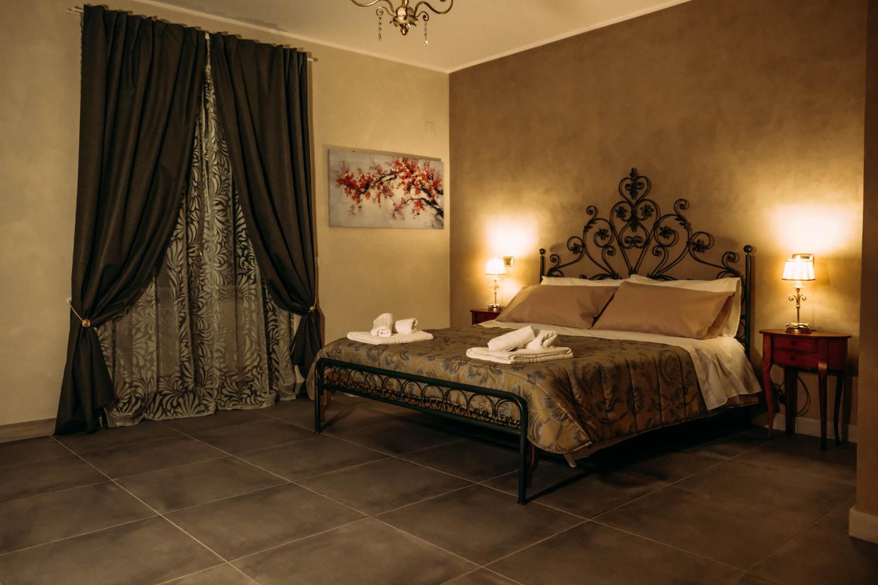 Deluxe Room (2 Adults + 1 Child) photo 1