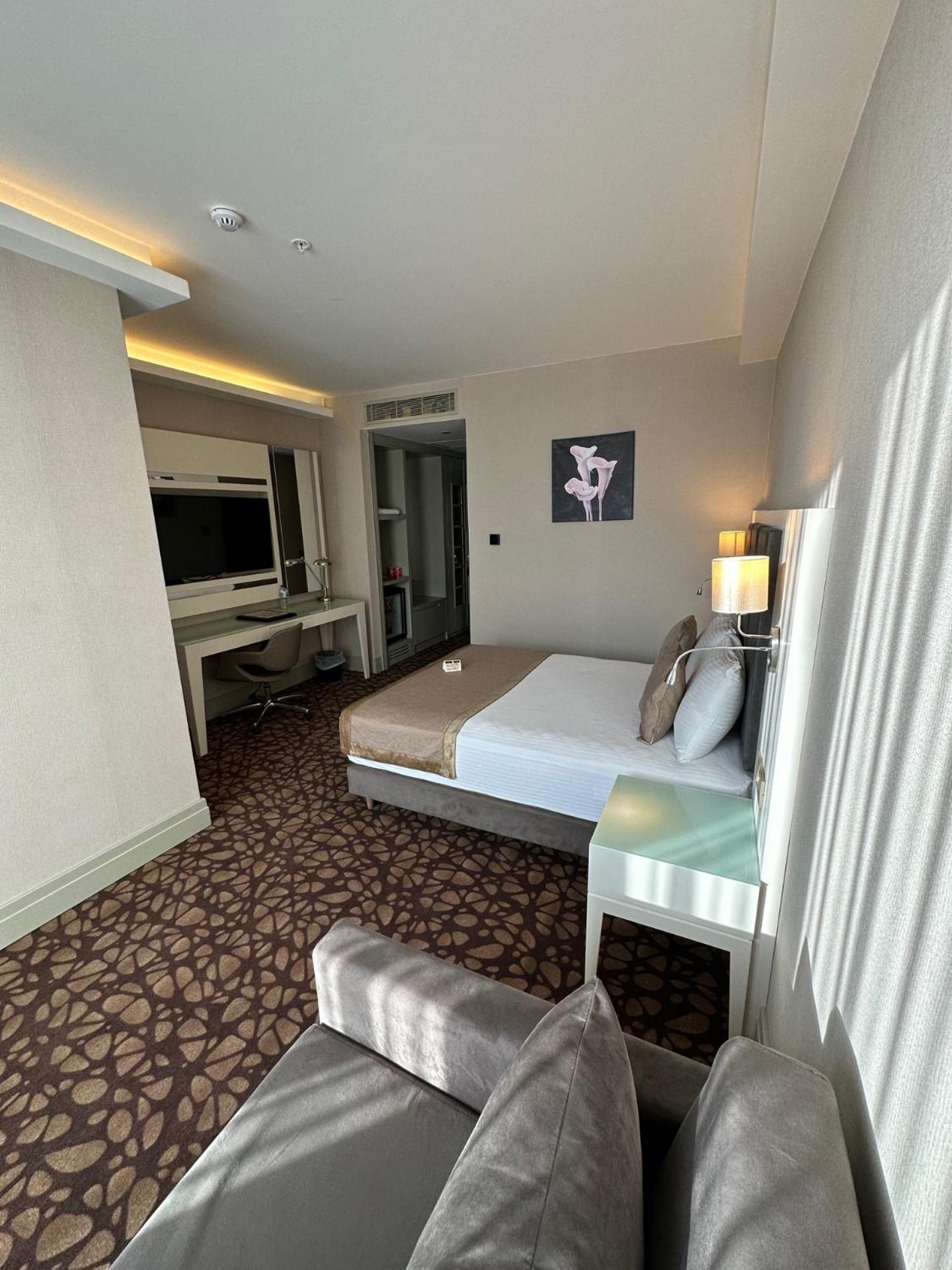 Standard Double Room - Photo 4