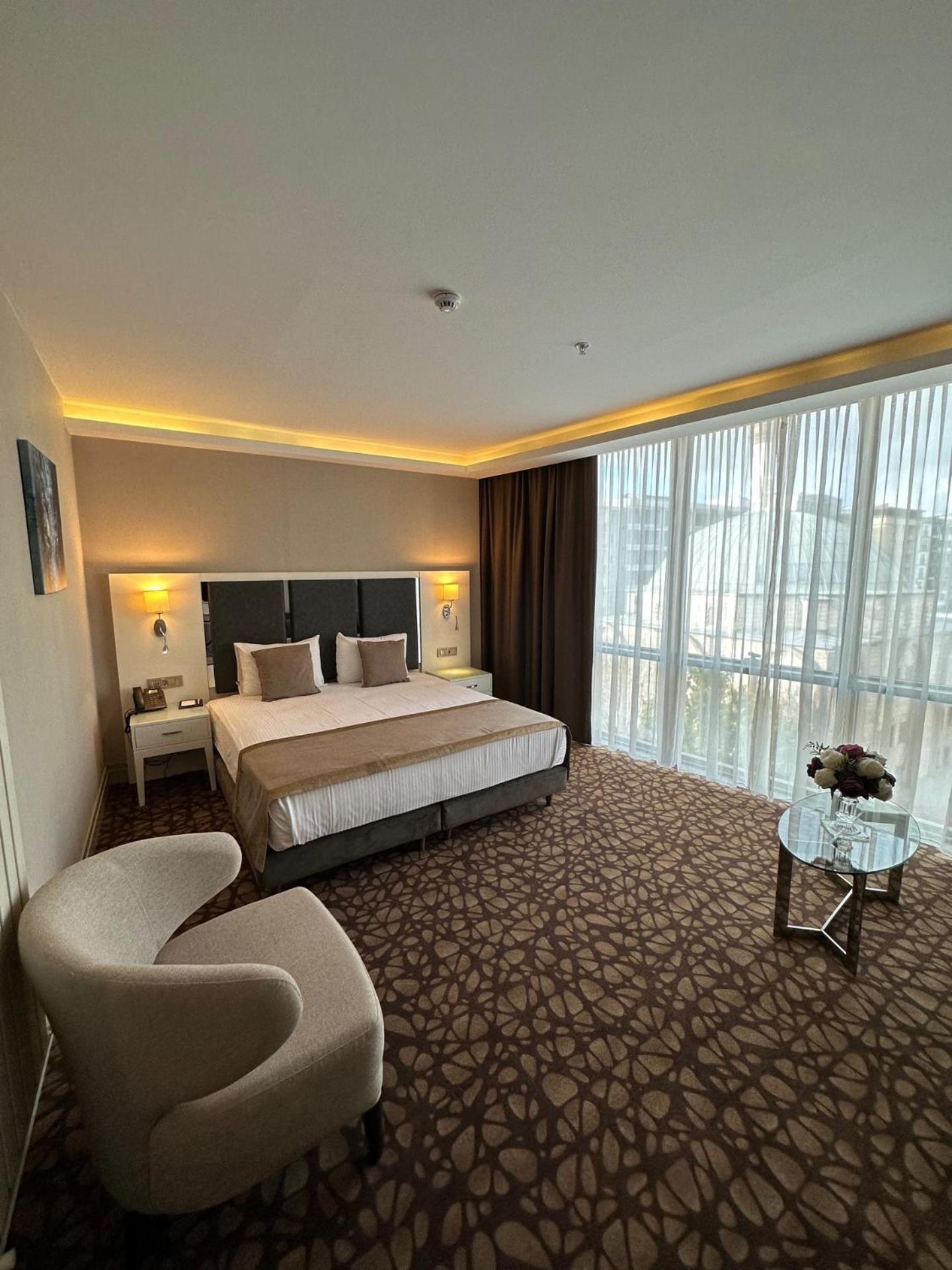 Standard Double Room - Photo 2