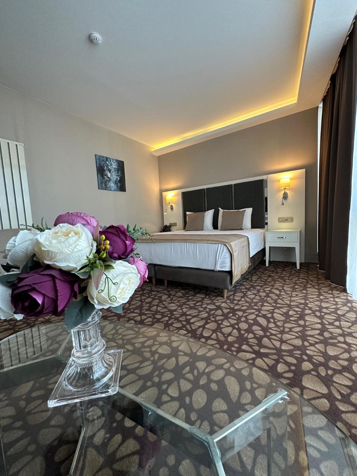 Standard Double Room - Photo 1