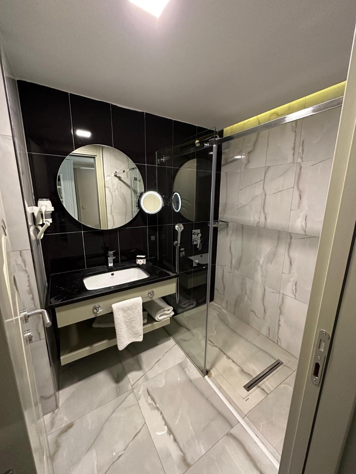 Superior Double or Twin Room - Photo 4