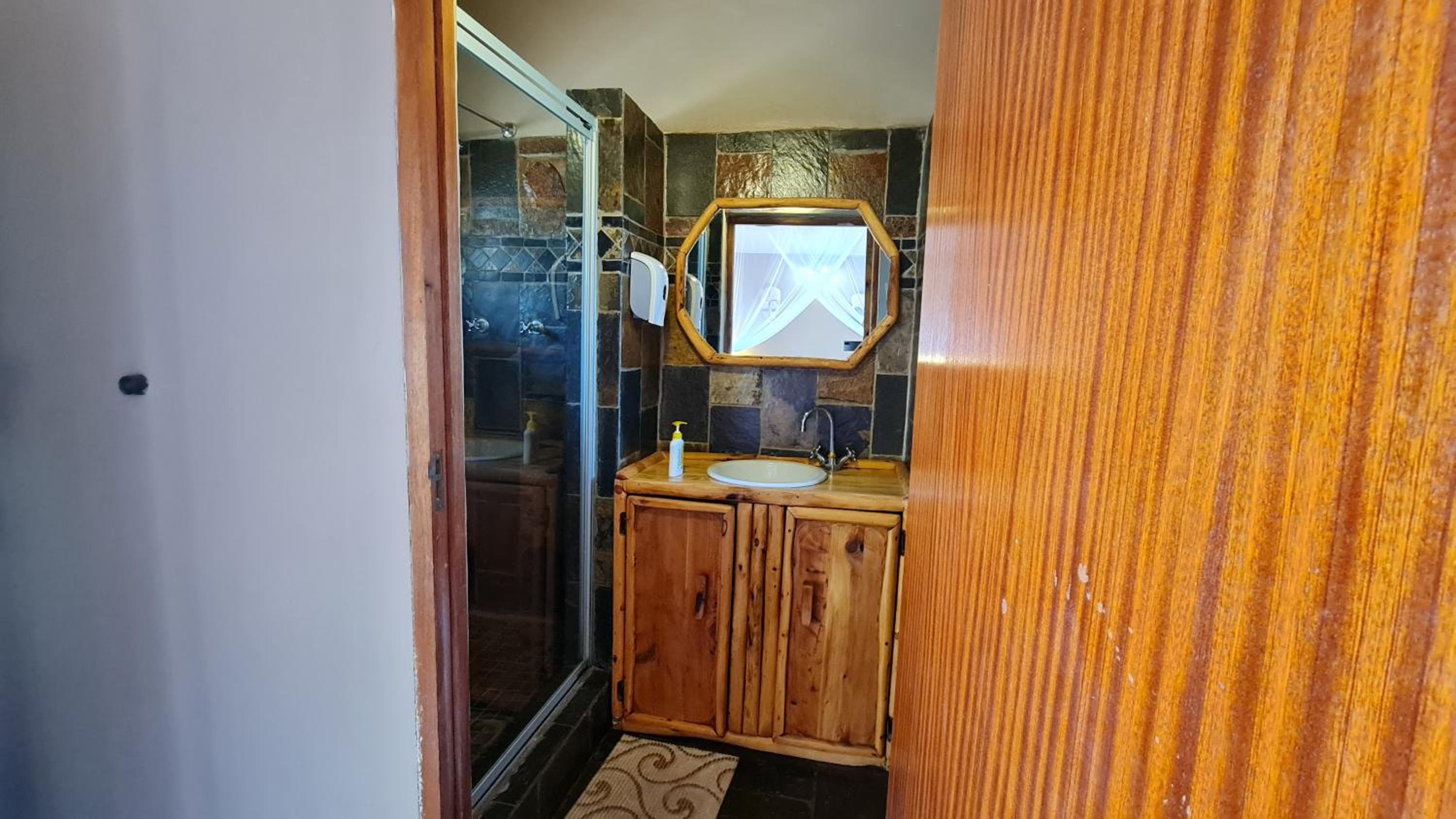 Standard Single Room photo 2