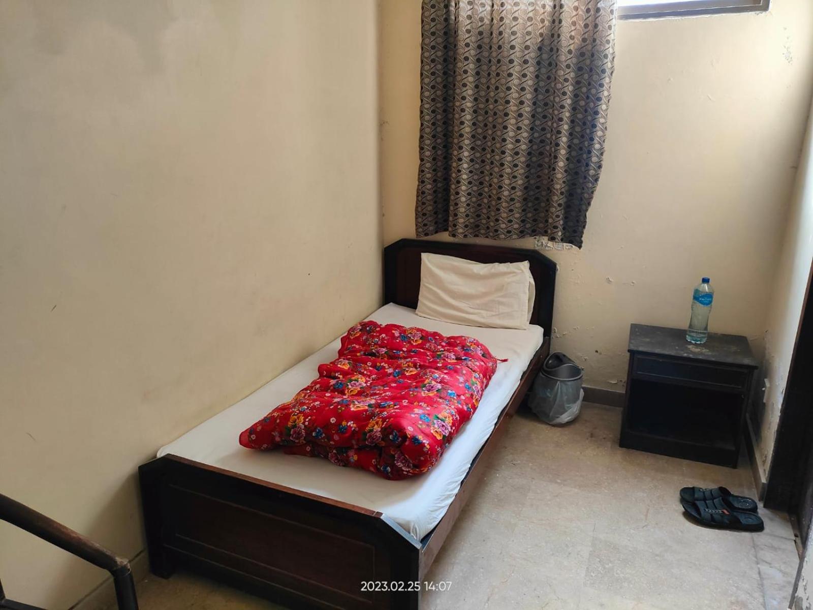 Budget Single Room photo 3