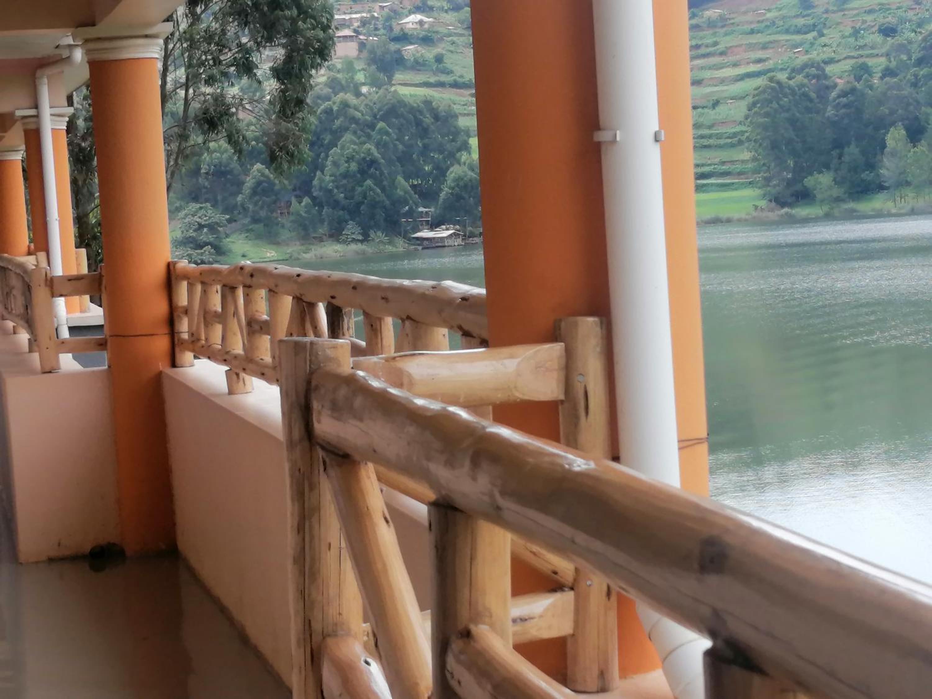 Double Or Twin Room With Lake View photo 3