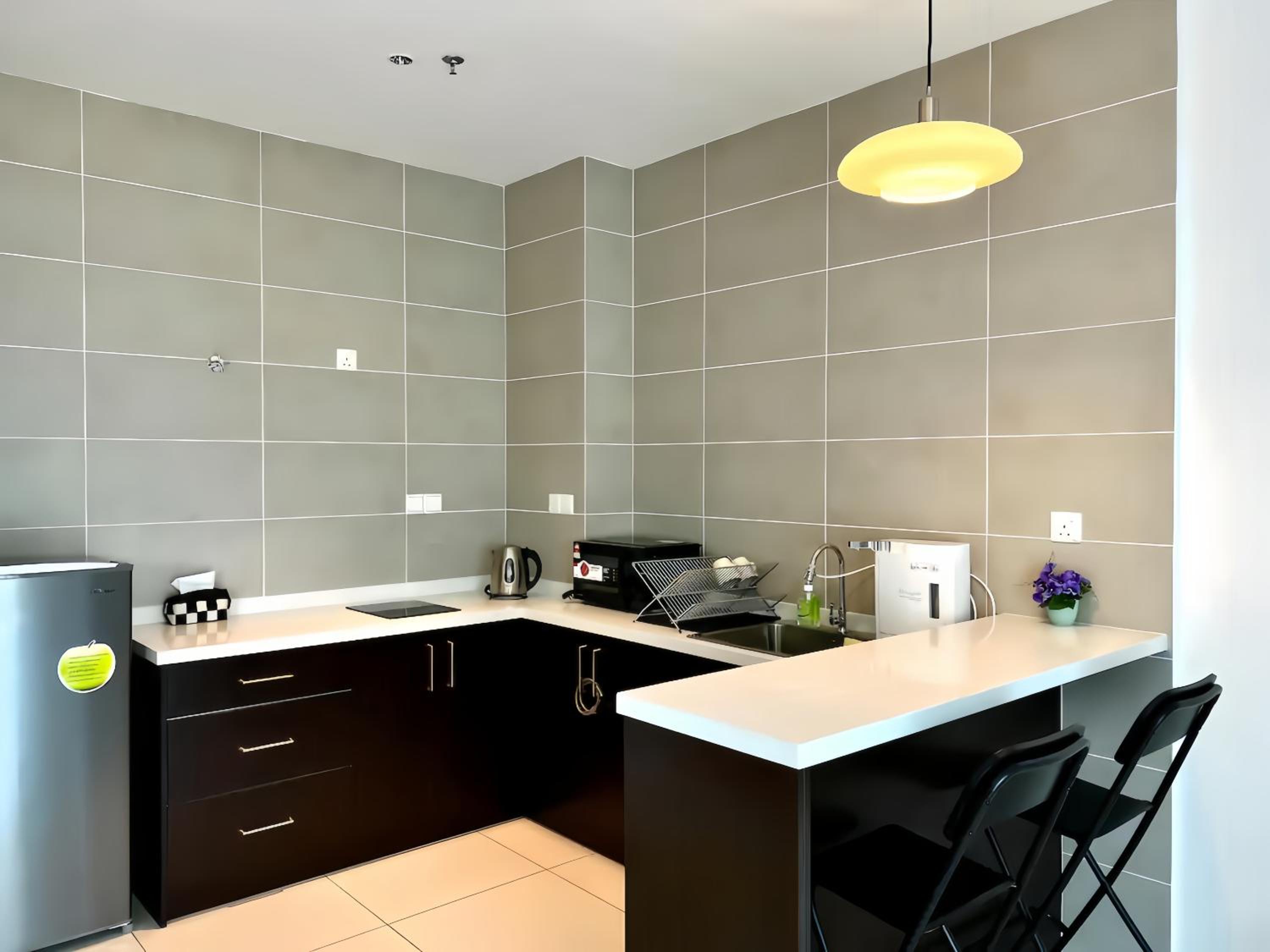One-Bedroom Apartment - Photo 10