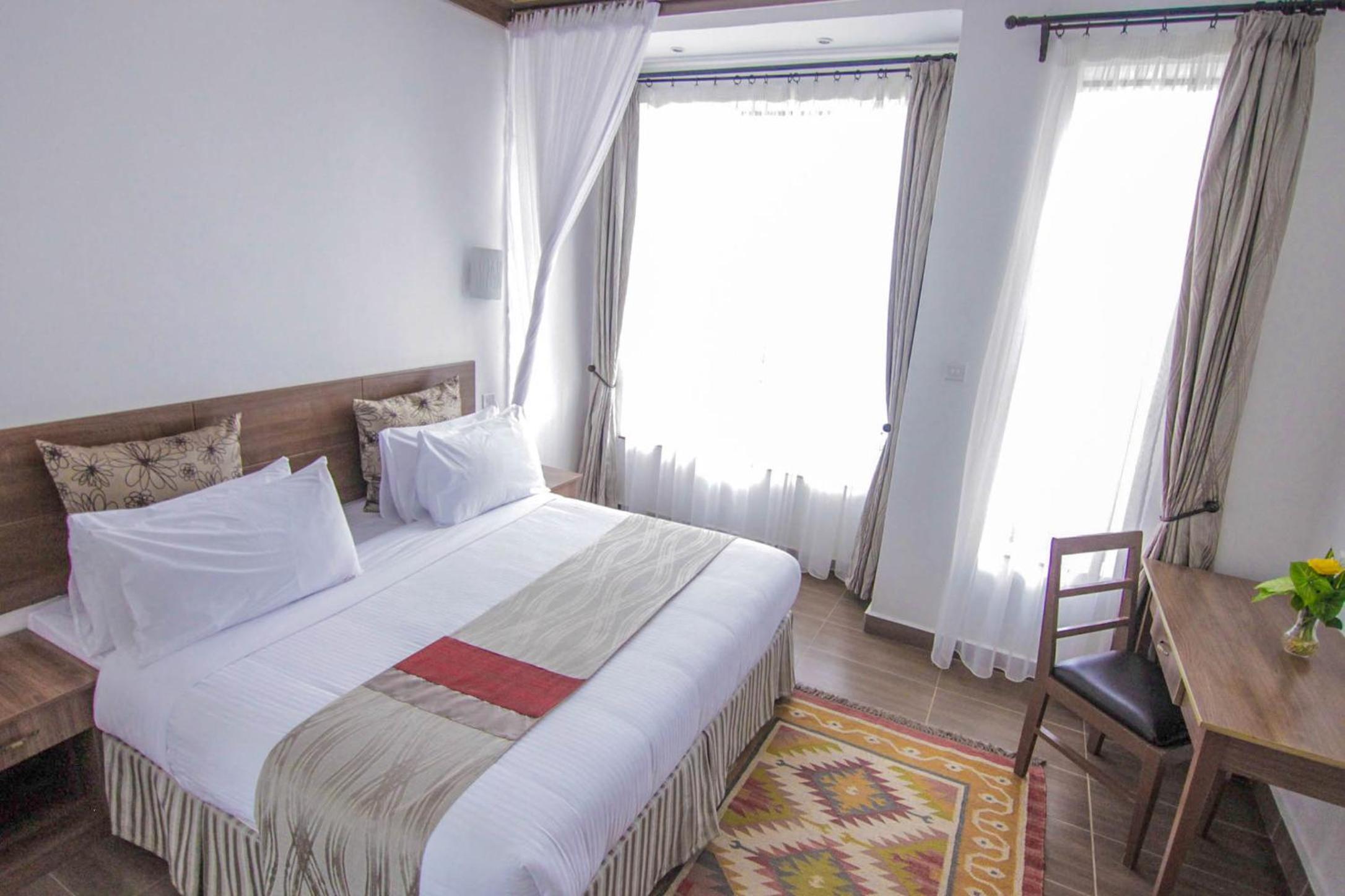 Deluxe Double Room - Photo 17