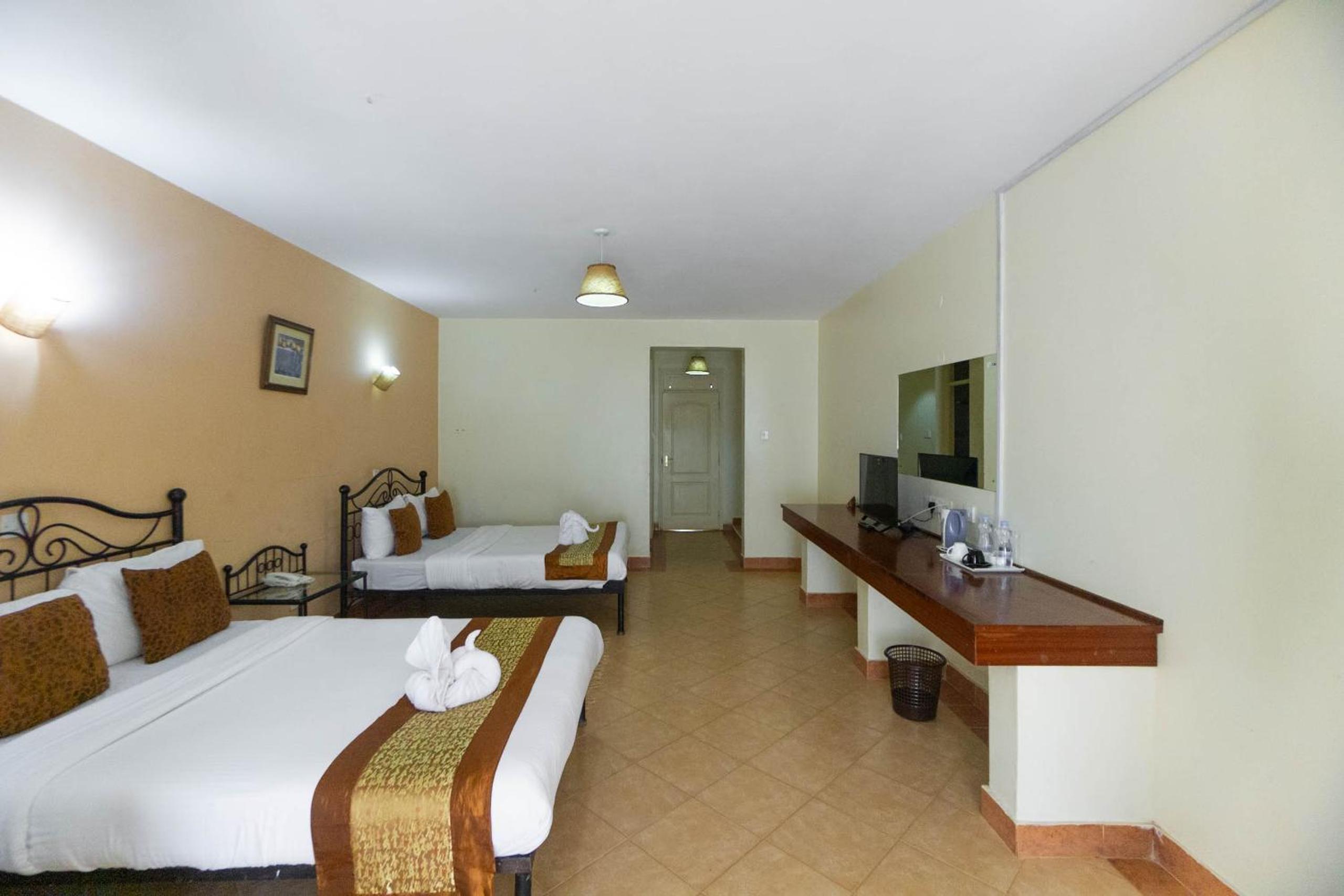 Deluxe Twin Room - Photo 6