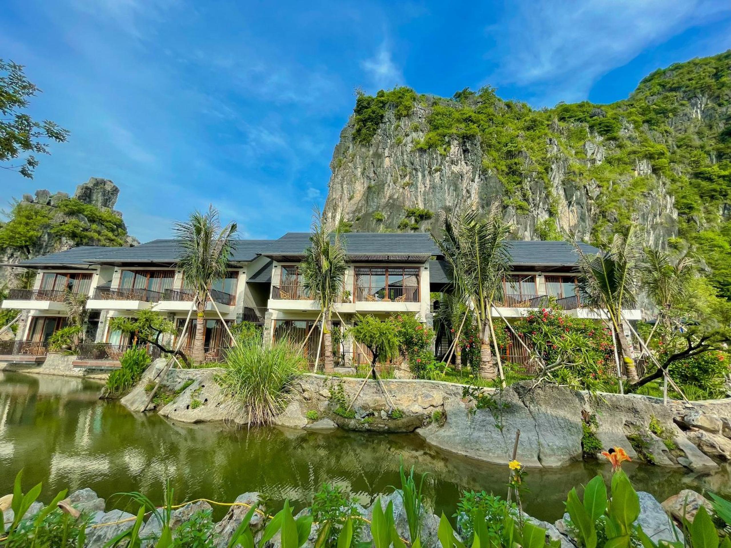 Deluxe Double or Twin Room with Lake View - Photo 2