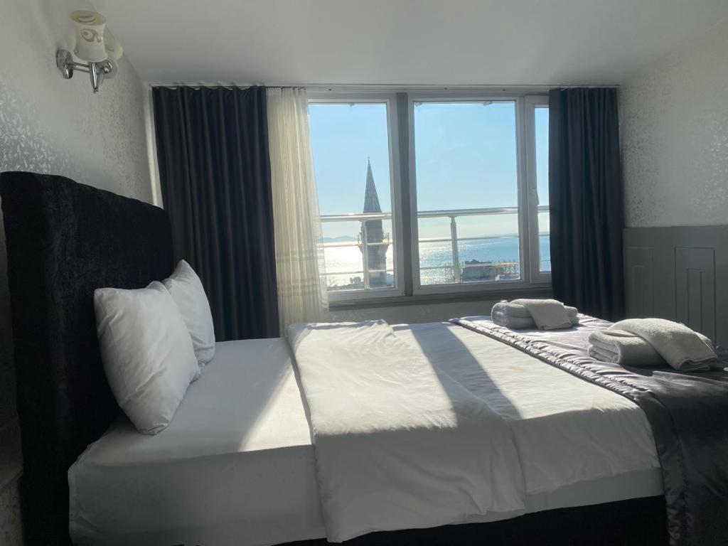 Superior Triple Room with Sea View photo 1