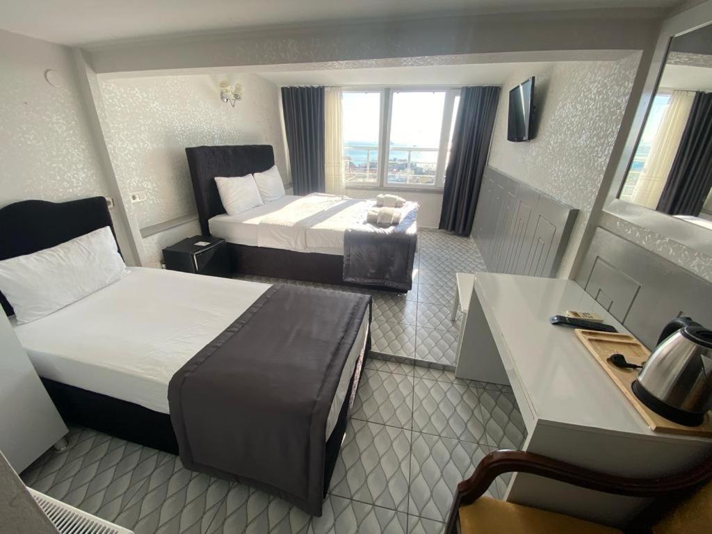 Superior Triple Room with Sea View photo 2