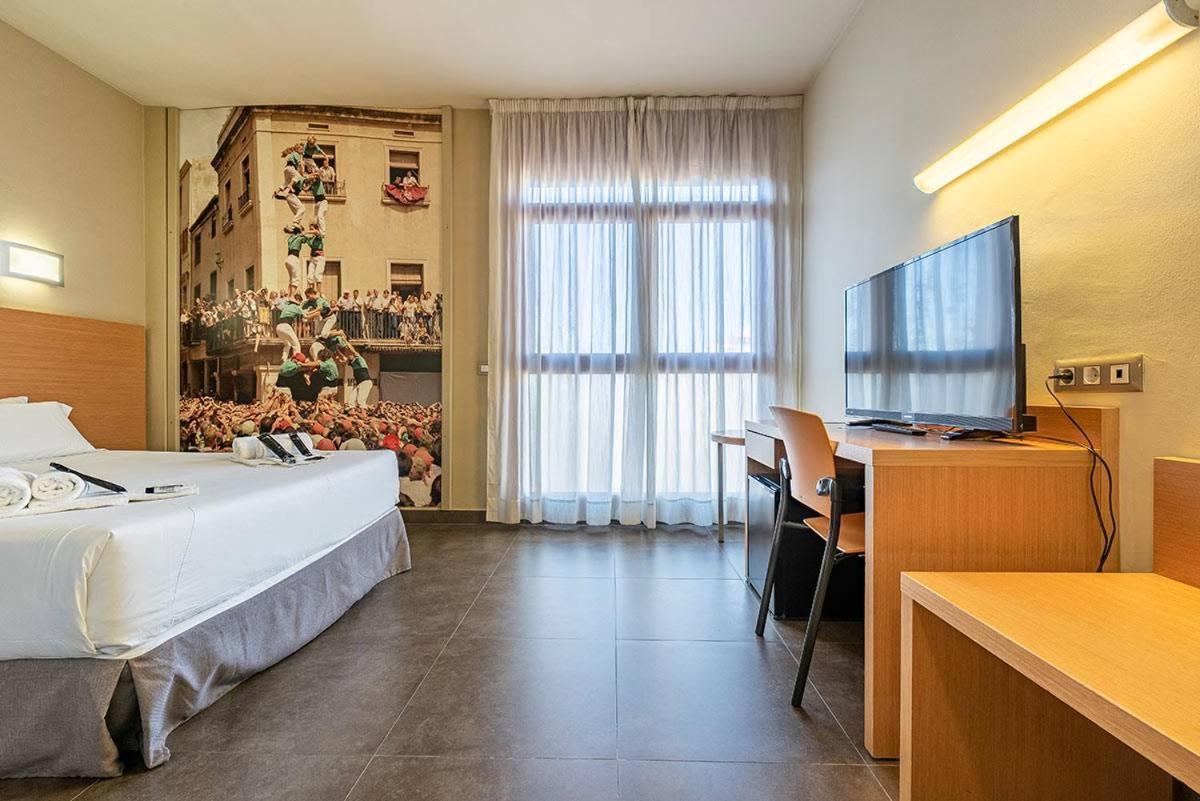 Double or Twin Room - Photo 7
