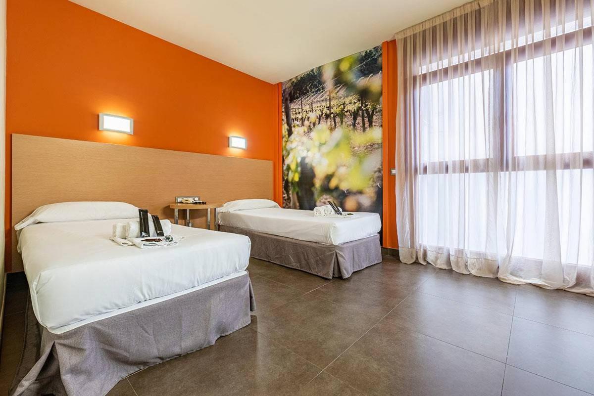 Triple Room - Photo 9