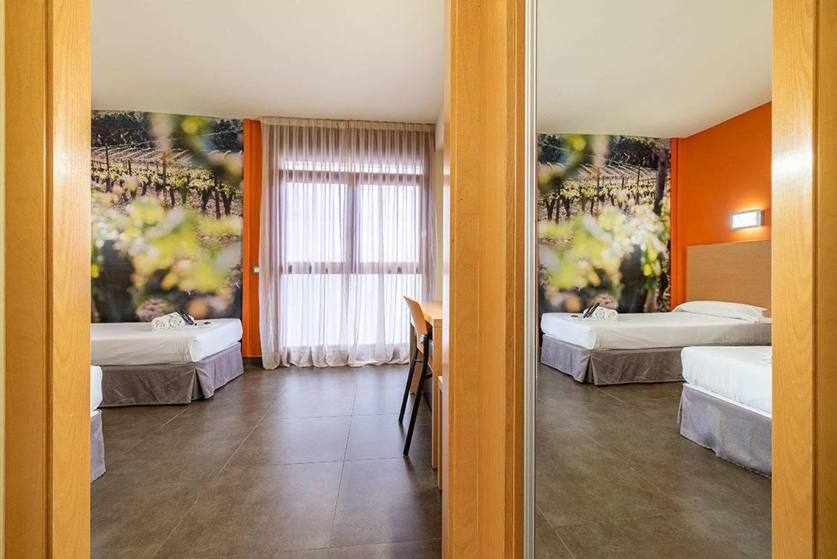 Triple Room - Photo 12