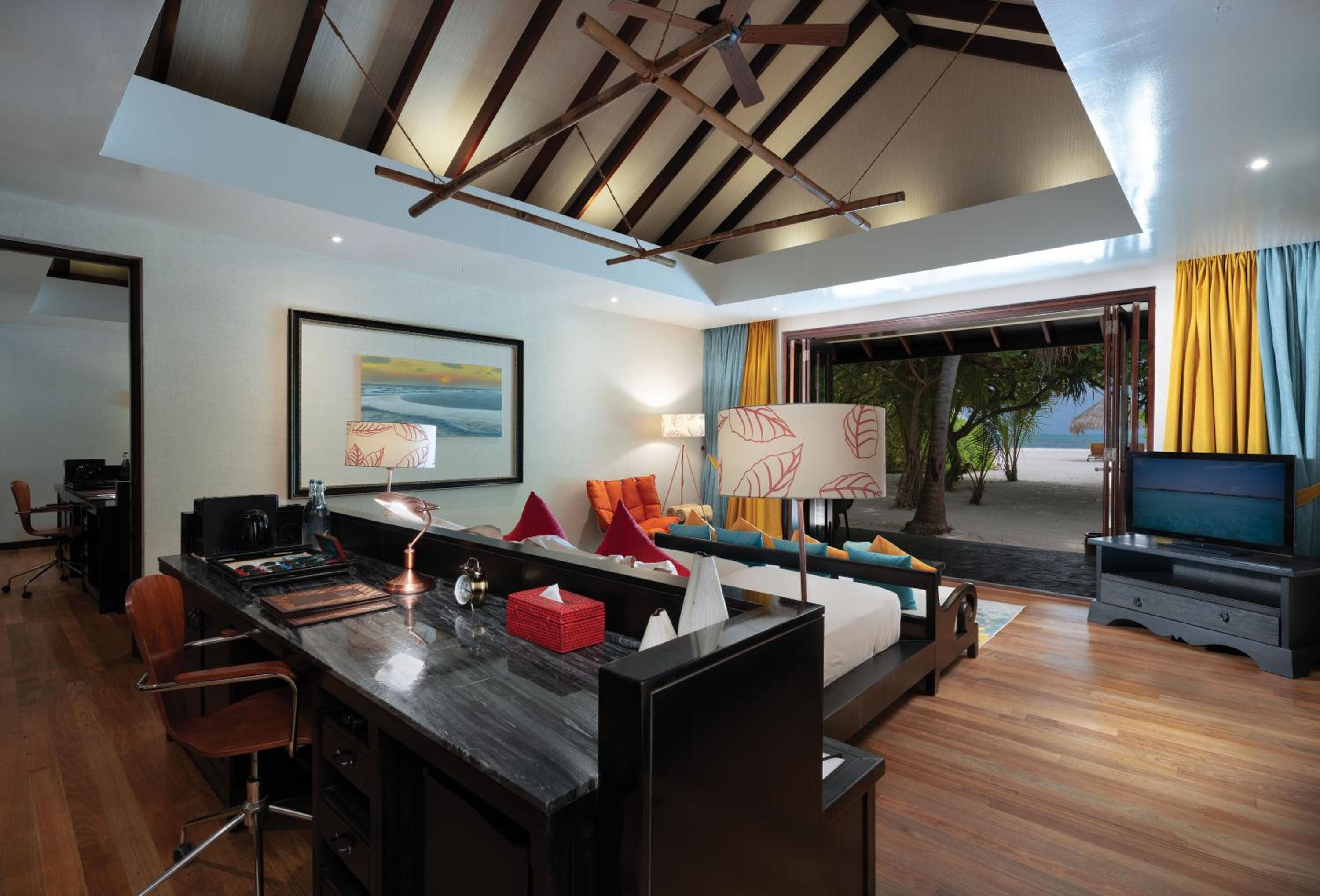 2 Bedroom Sunset Family Beach Villa - Photo 1