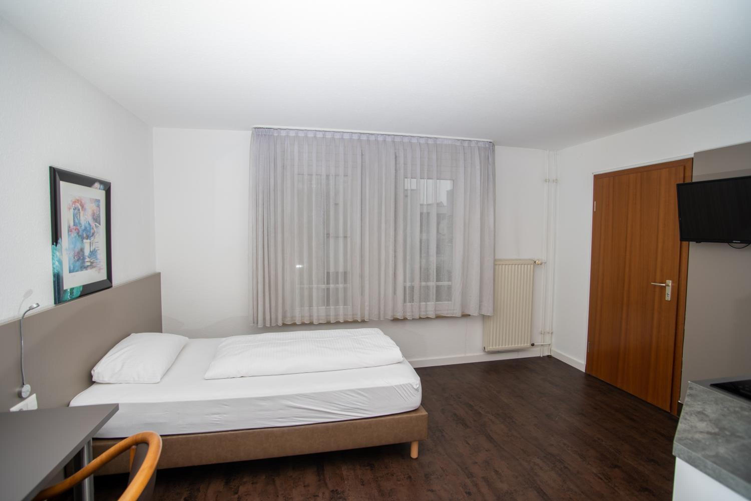 Single Room photo 2