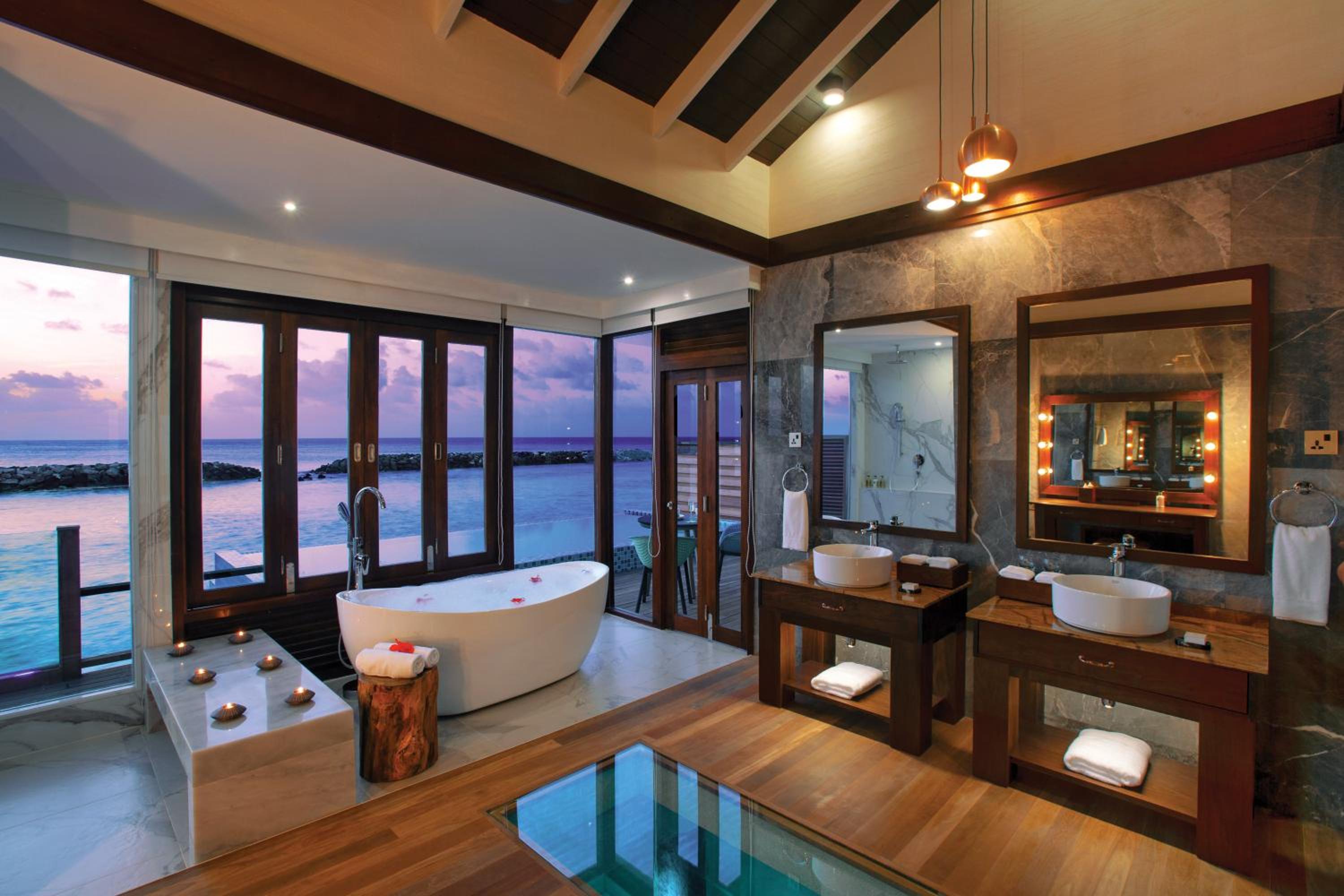 Sunset Water Villa with Pool - Photo 4