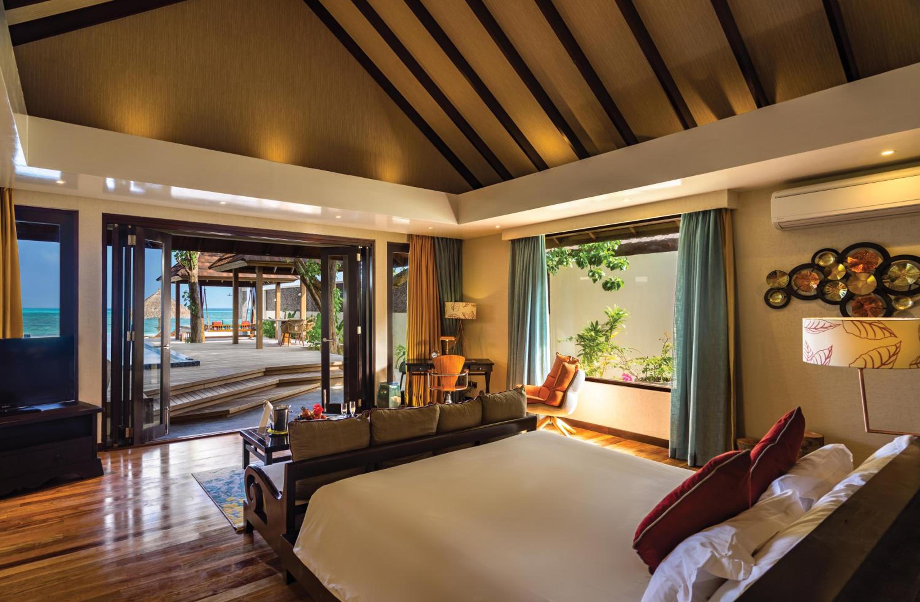 Kanifushi Grand Pool Villa - Photo 4