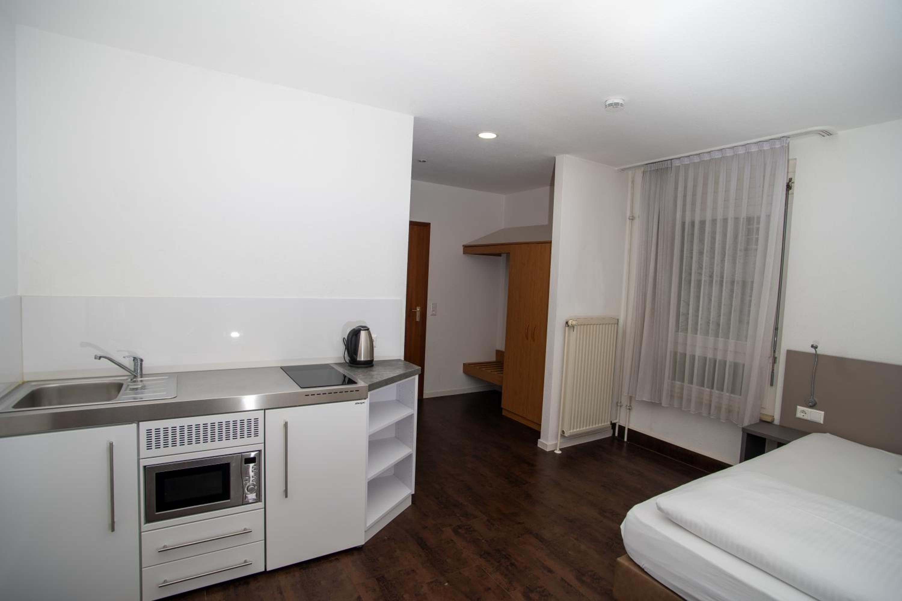 Single Room with Kitchen photo 2