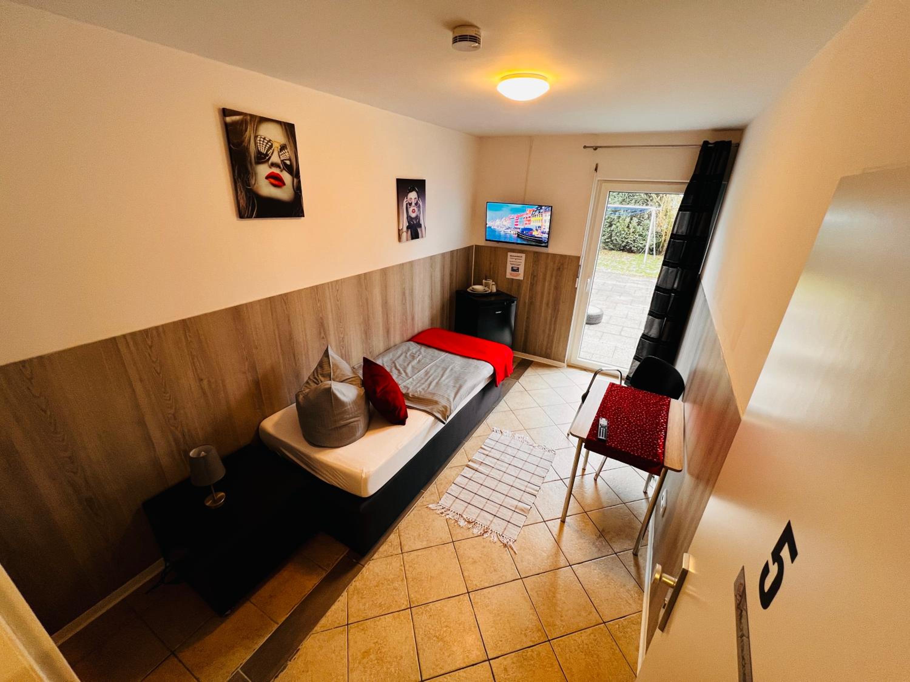 Single Room with Terrace photo 3