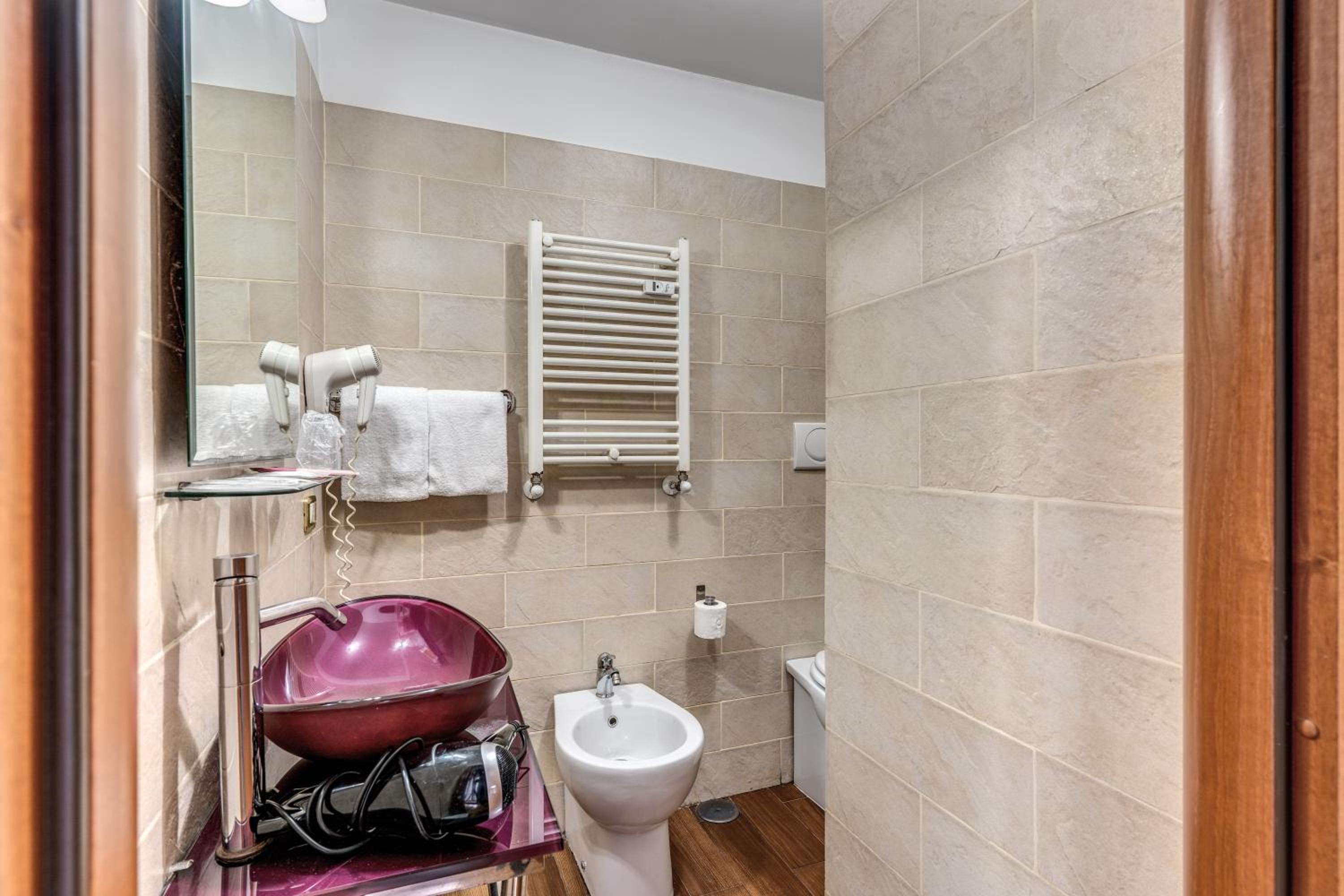 Single Room photo 2