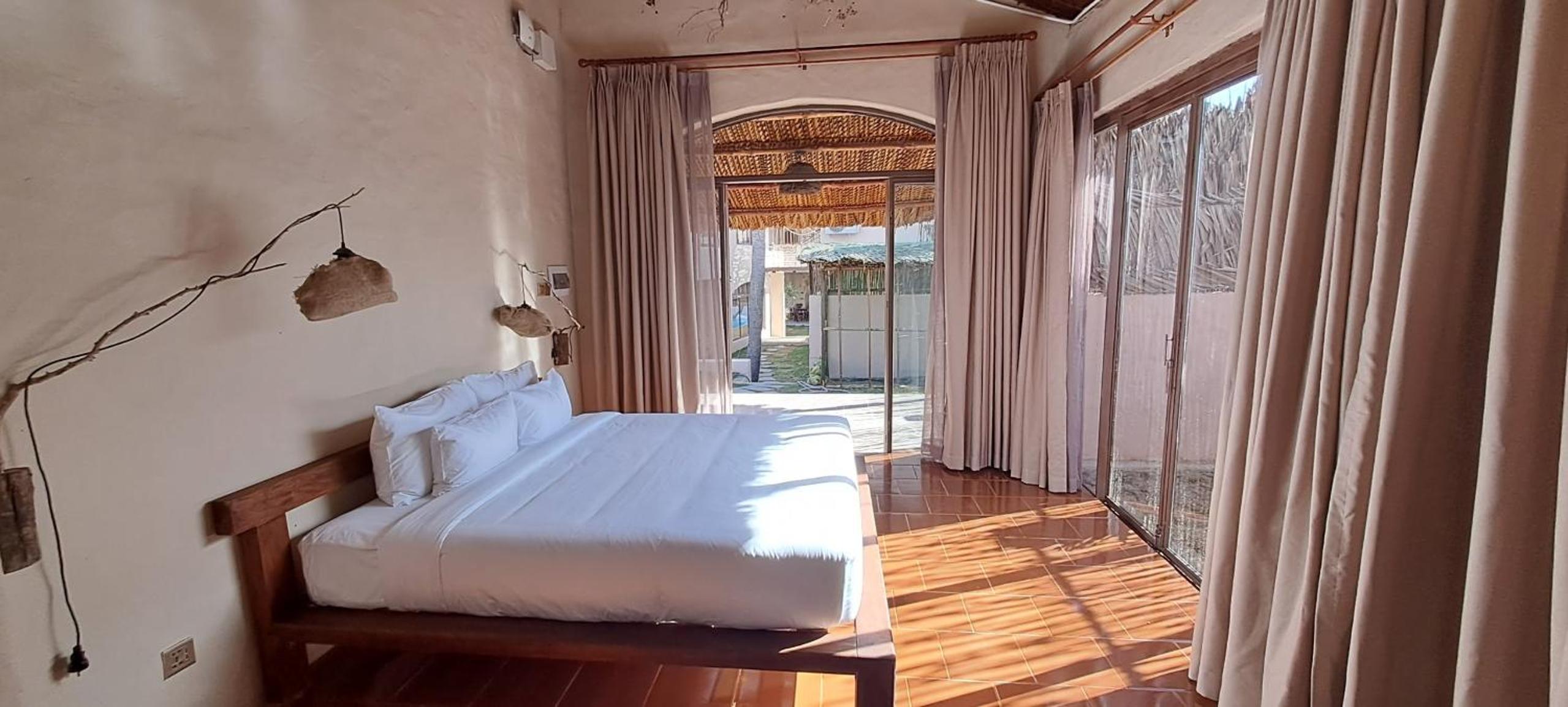 Bungalow with Patio