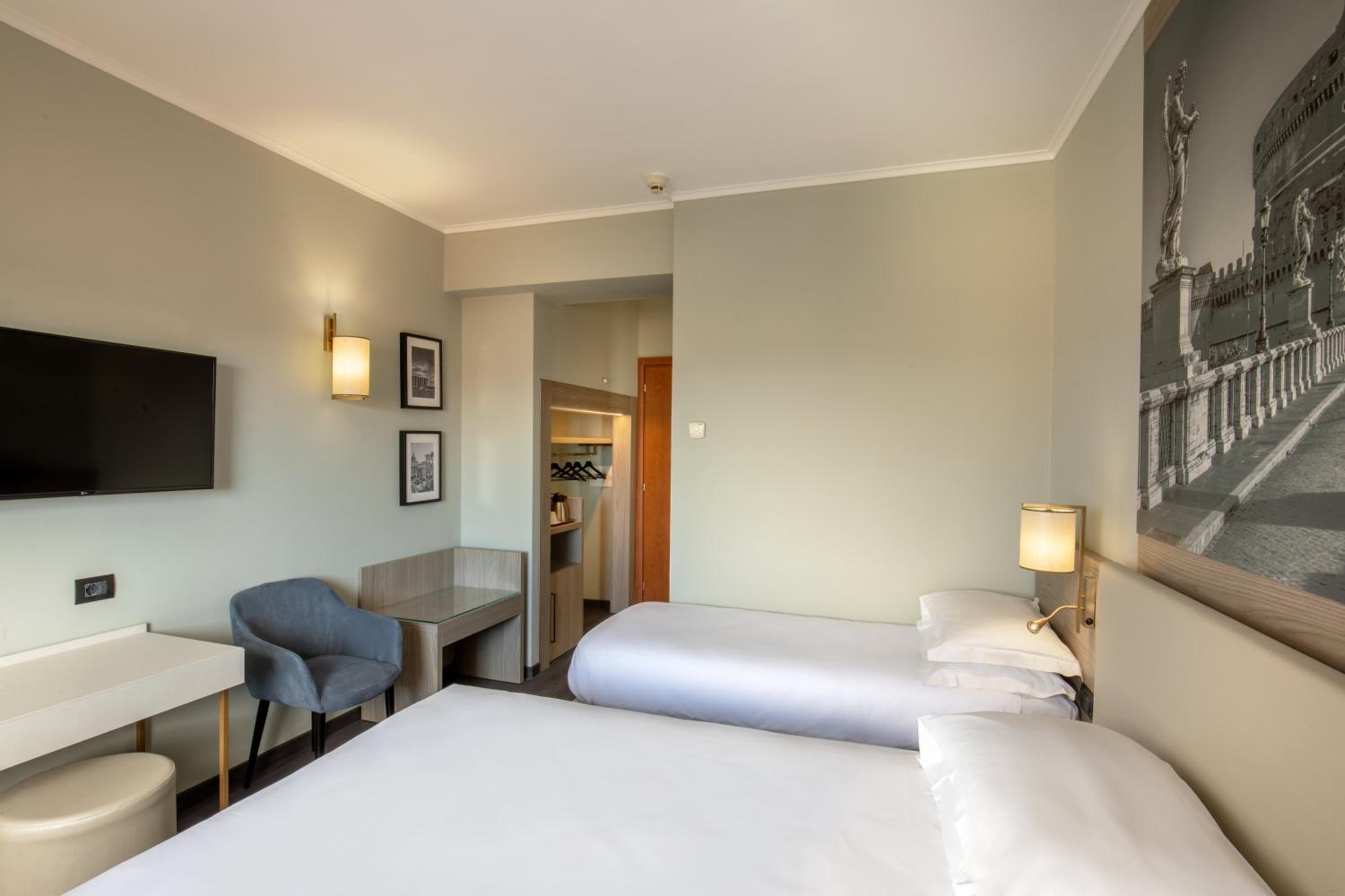 Standard Triple Room photo 1