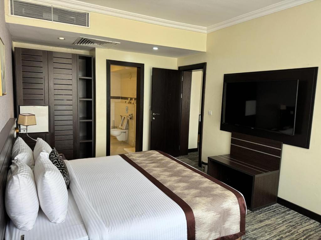 Executive Suite photo 1
