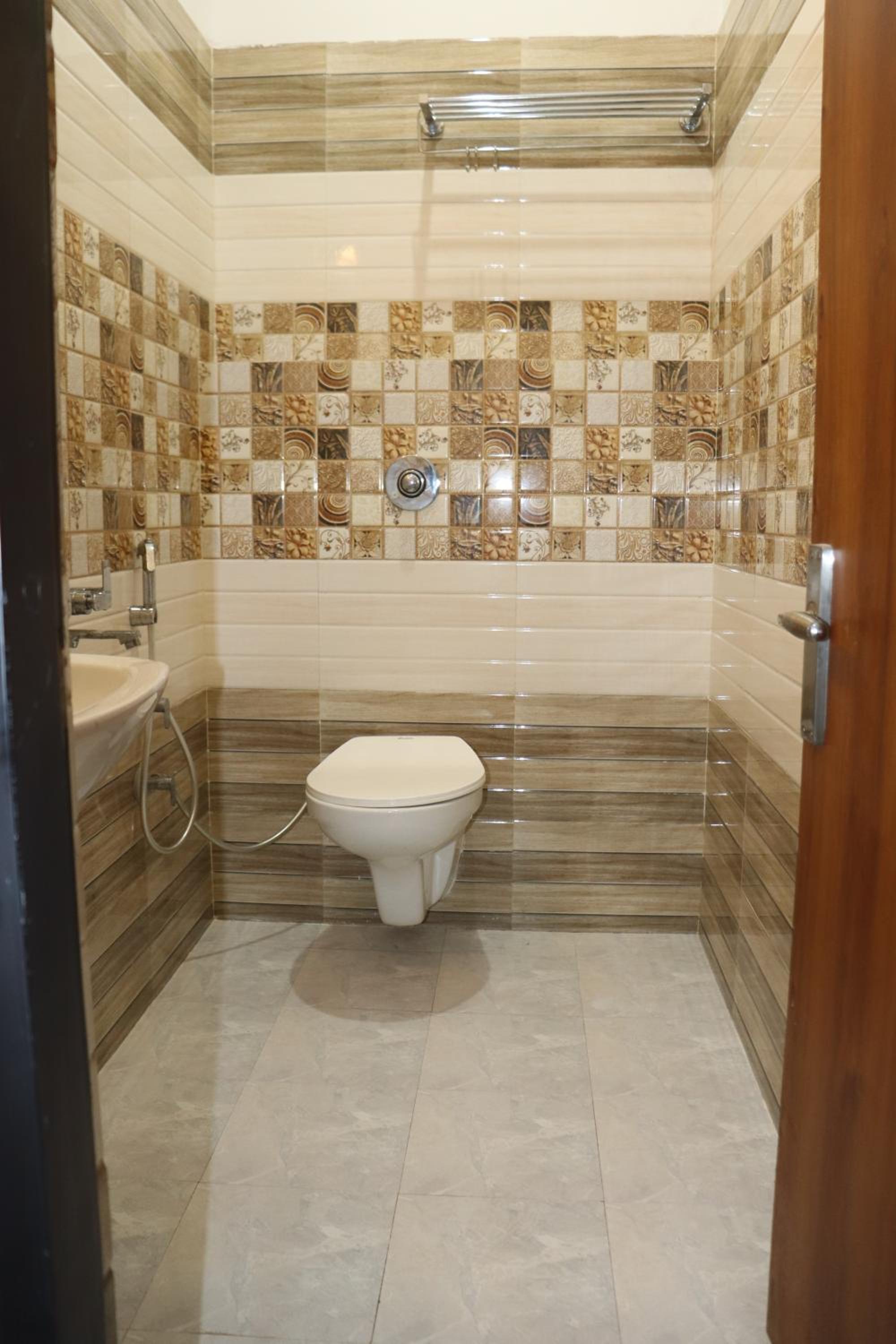 Deluxe Double Room (2 Adults + 1 Child) photo 2