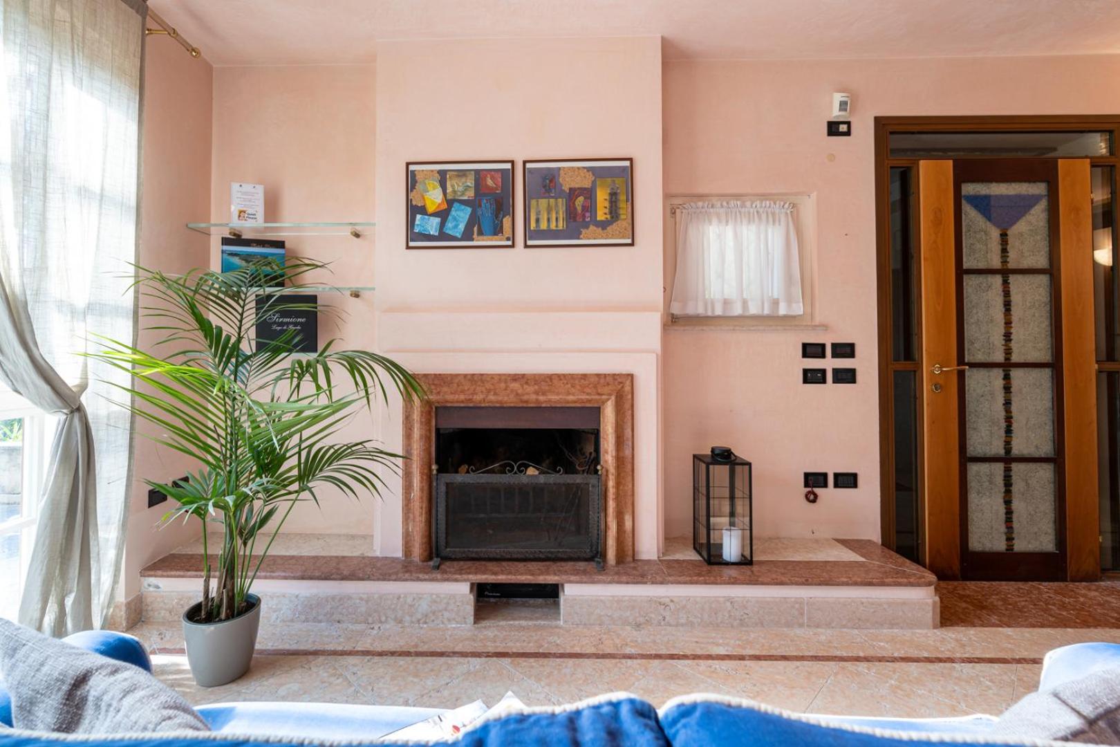 Family Room with Garden View photo 2