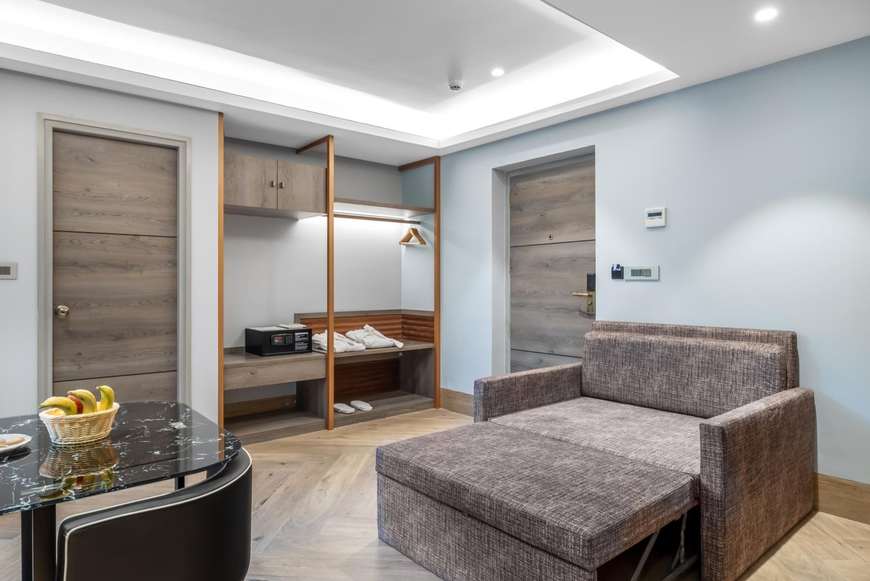 Junior Suite with Bathtub: INR 500 Food Credit once per stay at Terra photo 3