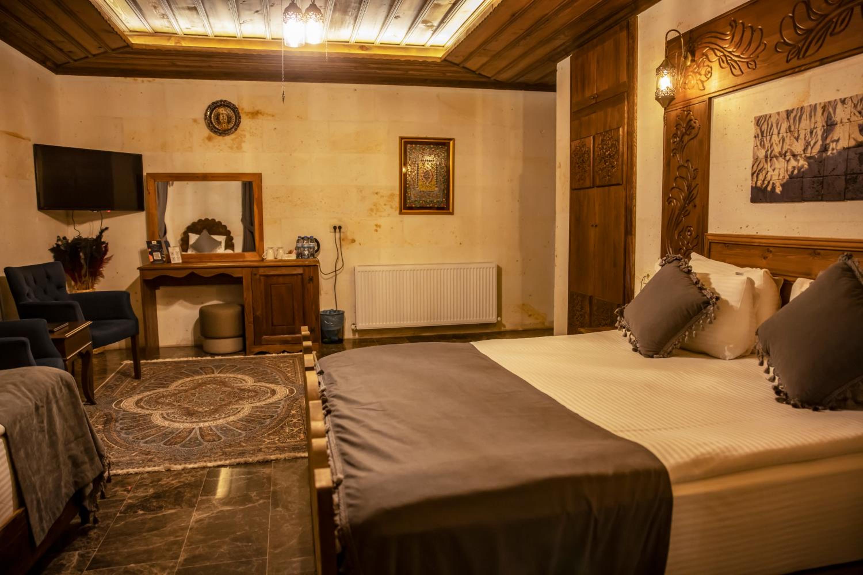 Deluxe Triple Room - Photo 3