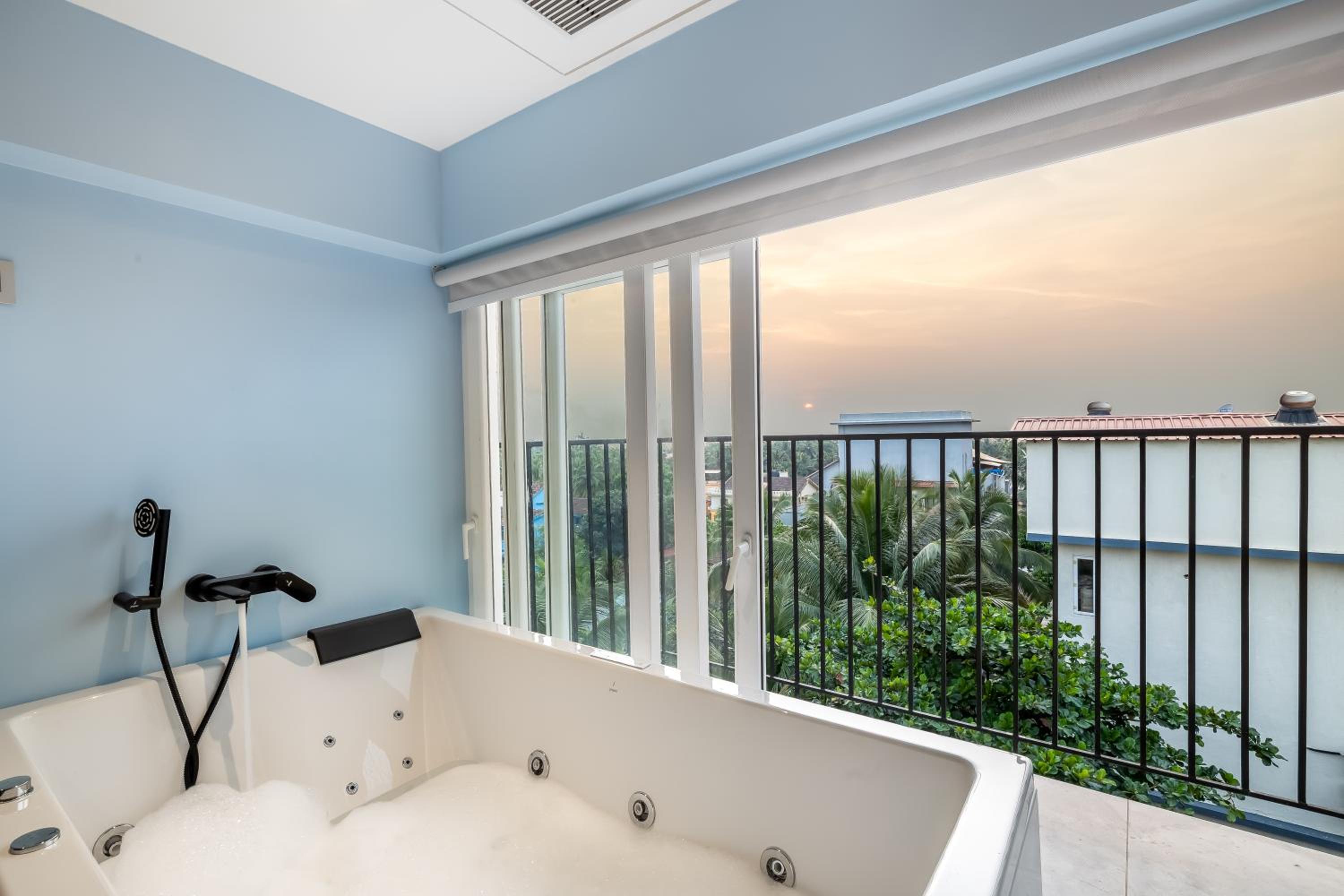 Sky Villa: INR 500 Food Credit per stay once at Terra photo 2