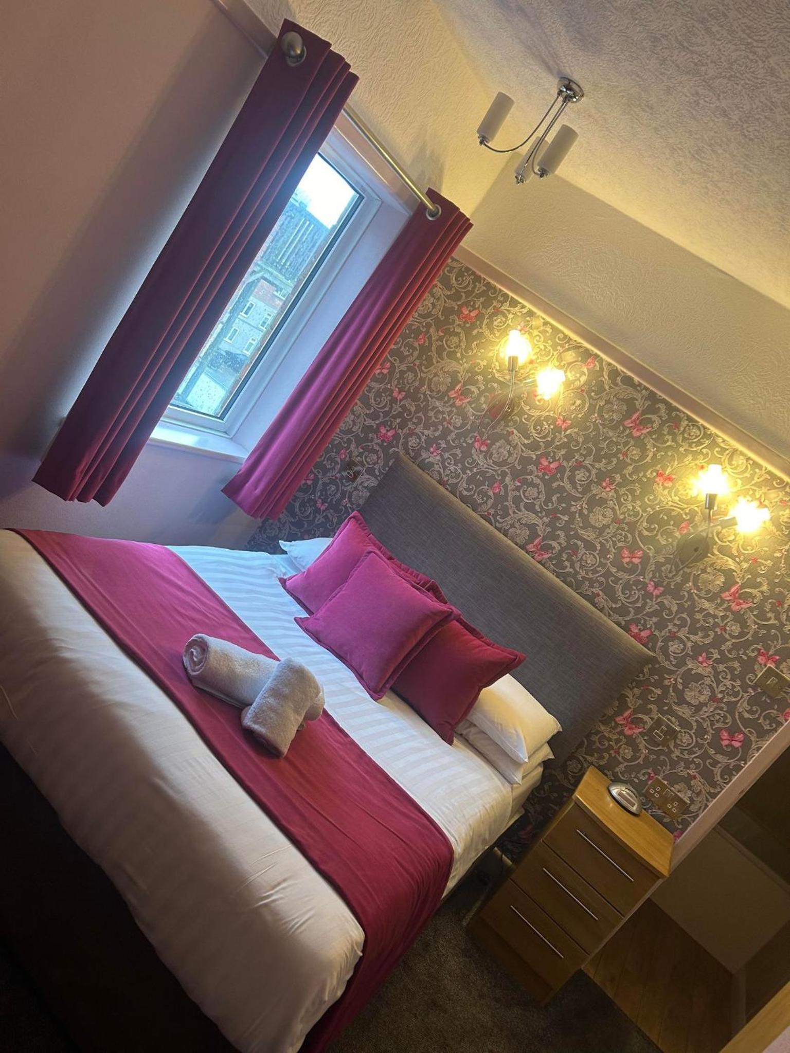 Double Room - Photo 3