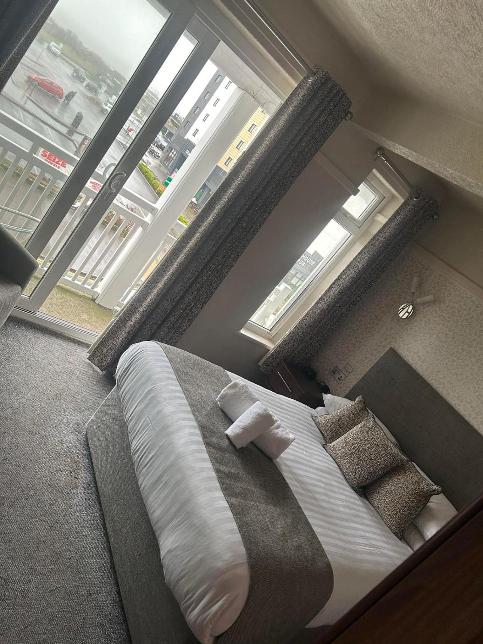 Double Room - Photo 5