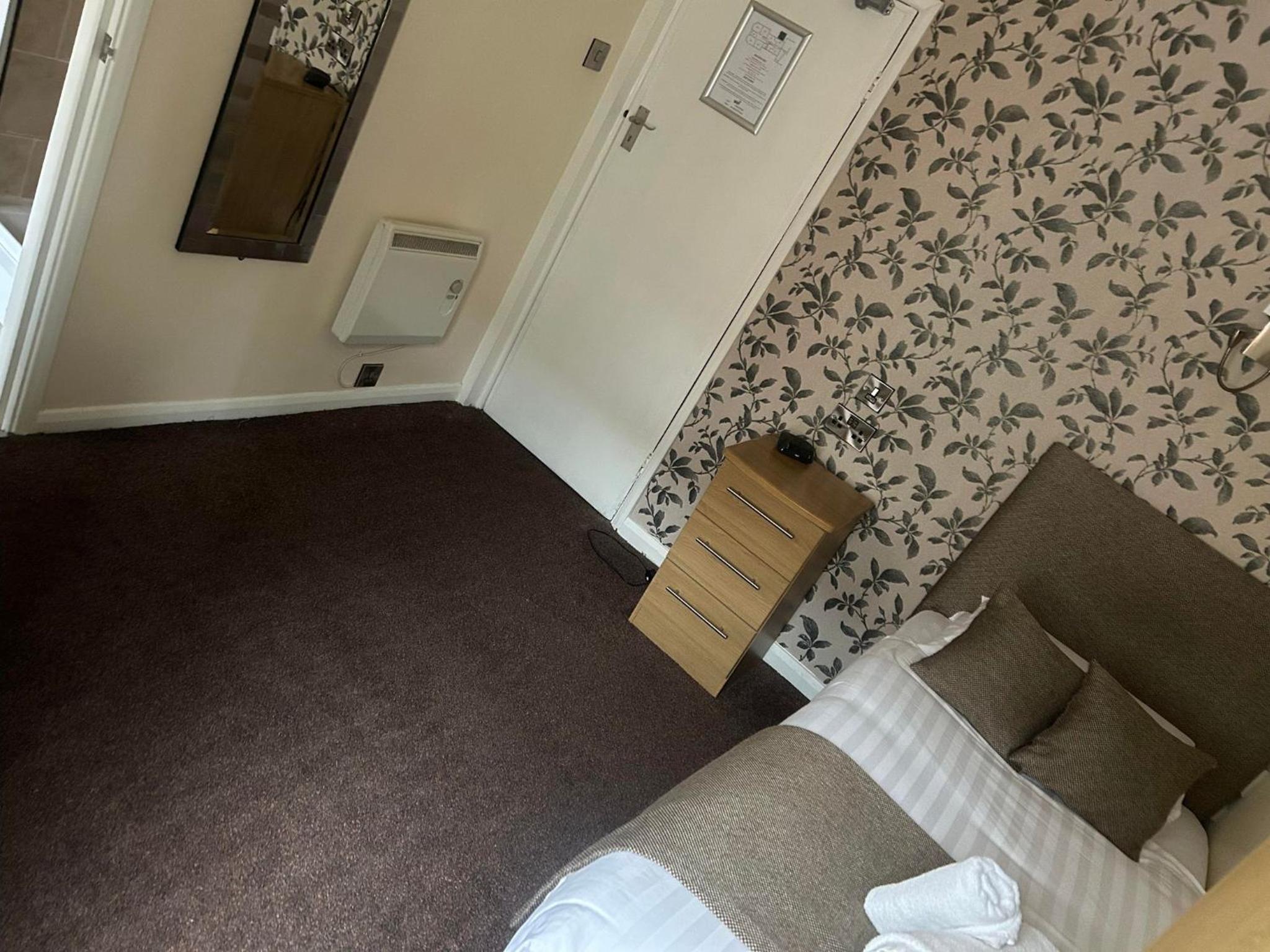 Single Room photo 2