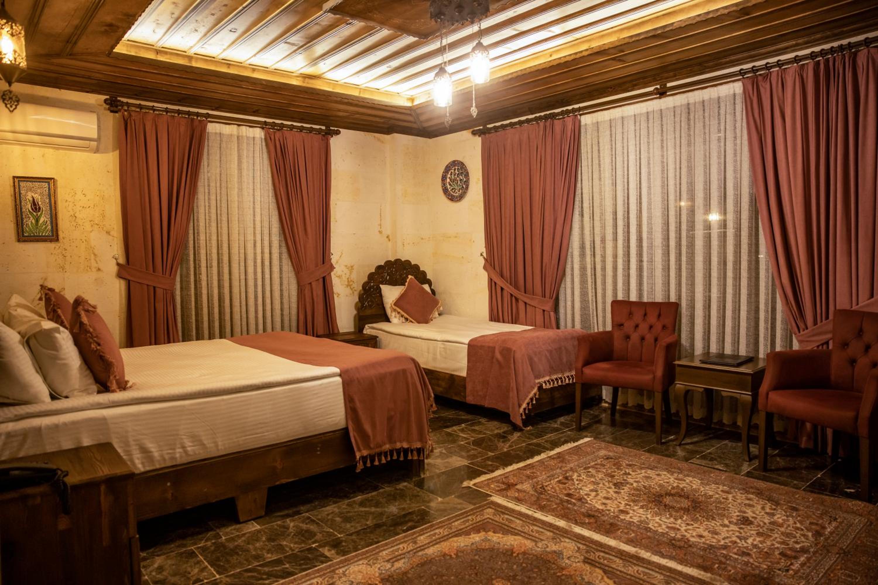 Triple Room with Private Garden Balcony - Photo 6