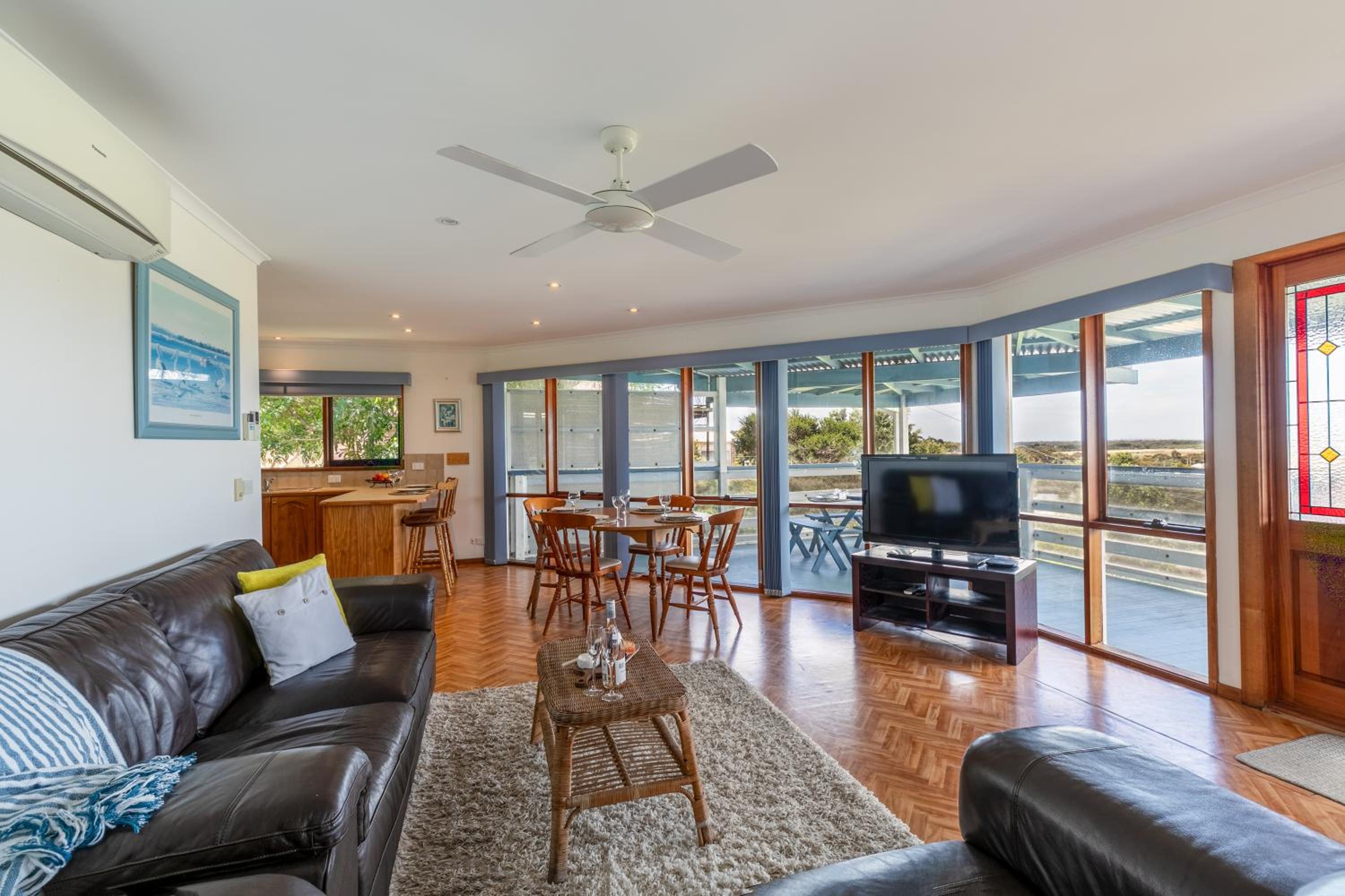 Three-Bedroom House photo 1