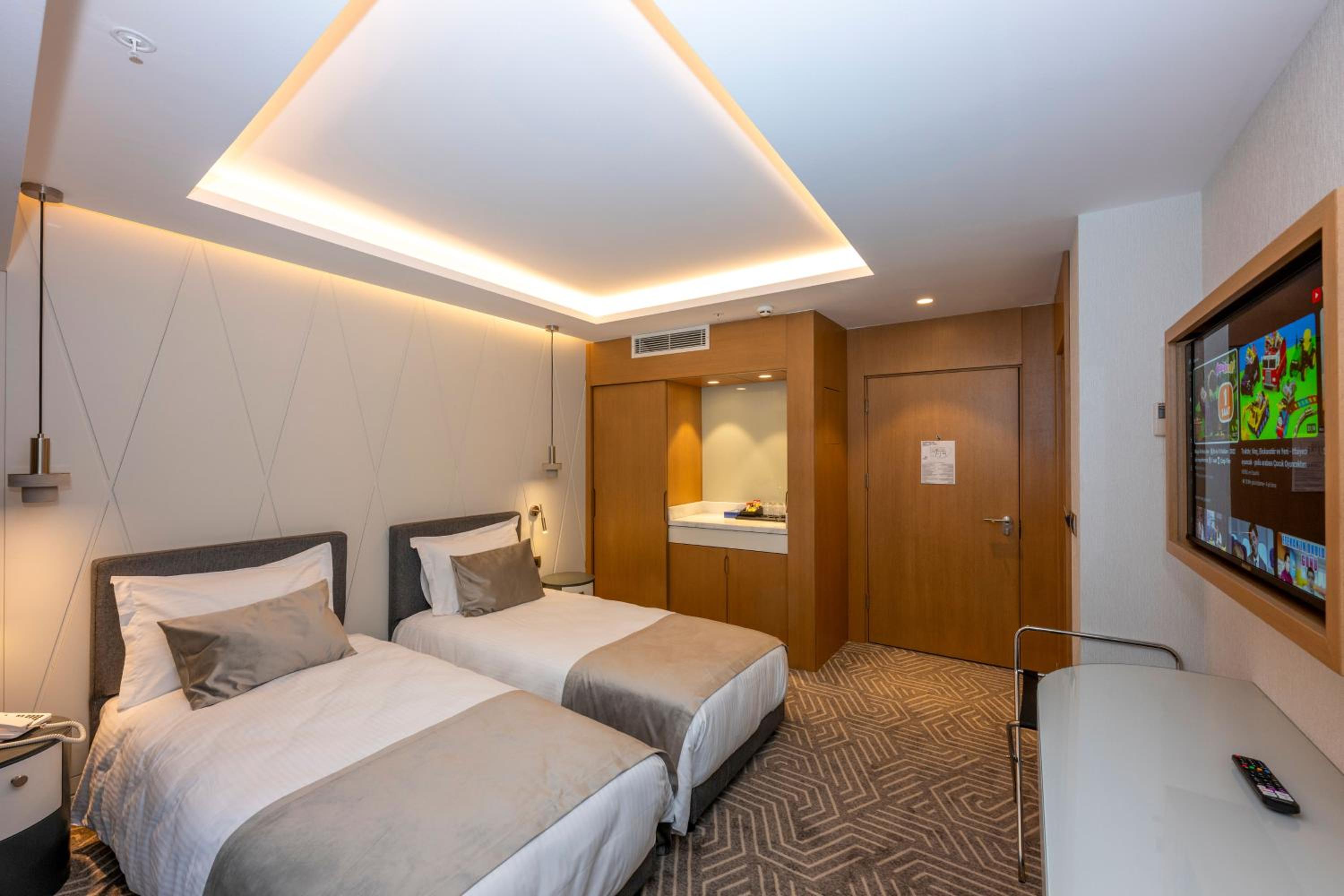 Deluxe Twin Room photo 3
