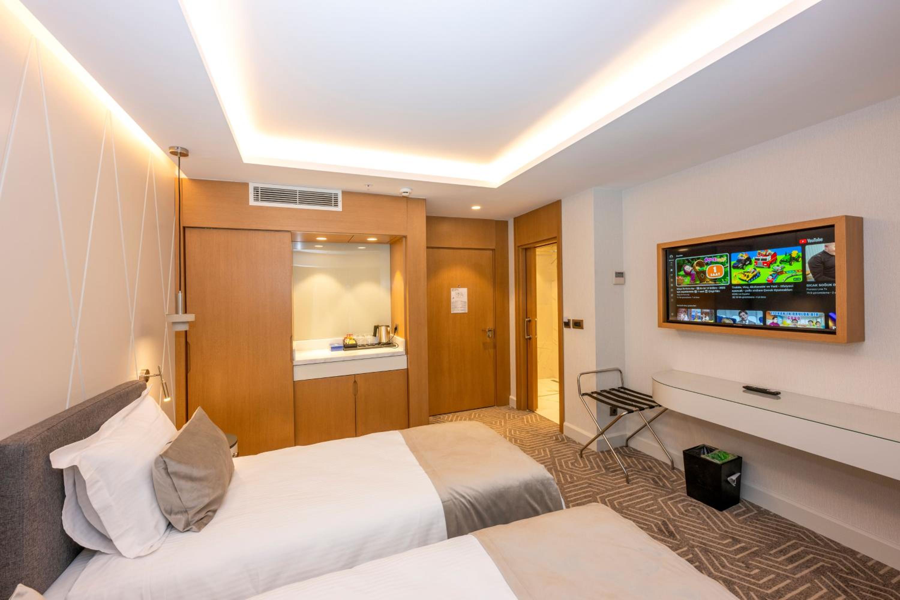 Deluxe Twin Room photo 2