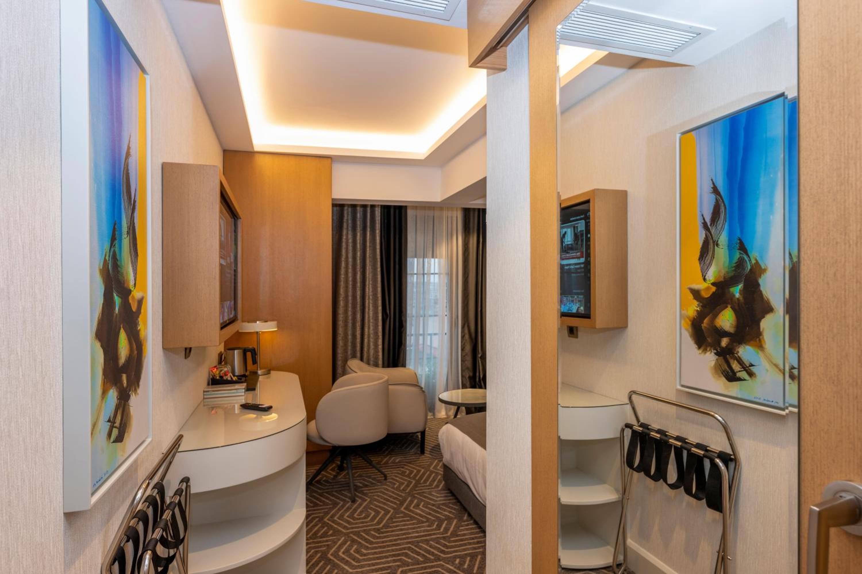 Deluxe Double Room photo 2