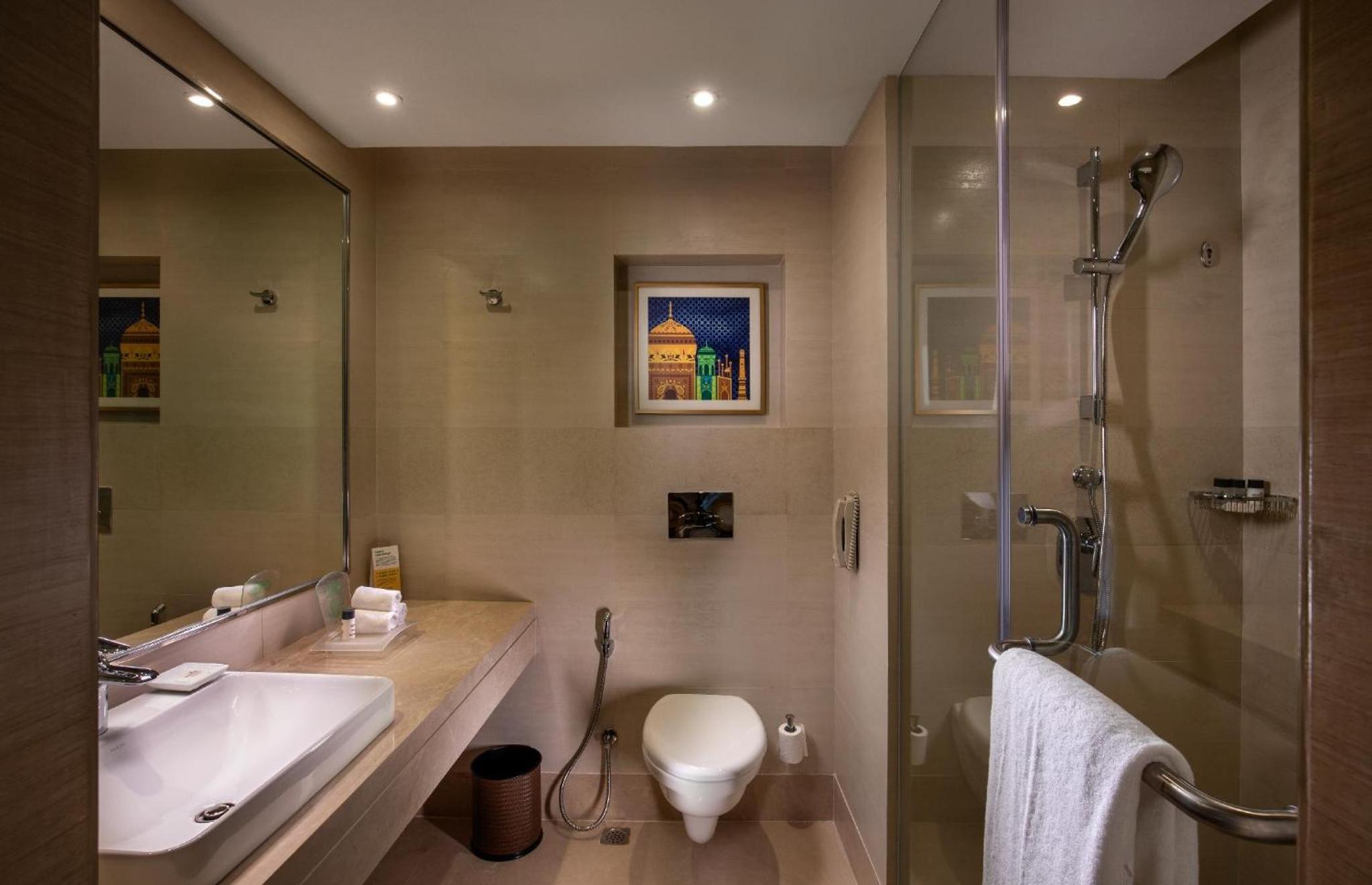 Standard Room with 15% off on F&B | 20% off on laundry | Happy Hours (1+1) from 12 noon to 8 pm