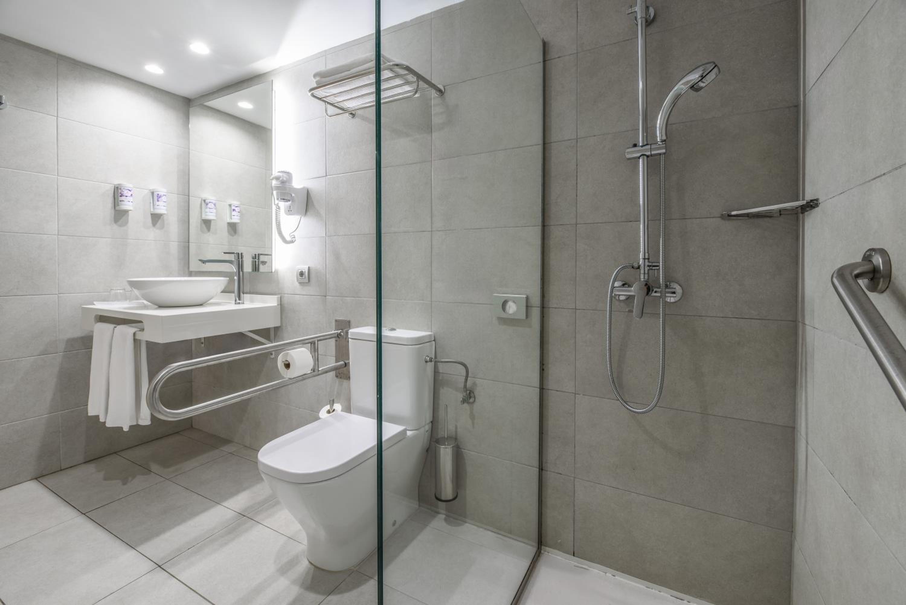 Double Room with Balcony photo 3