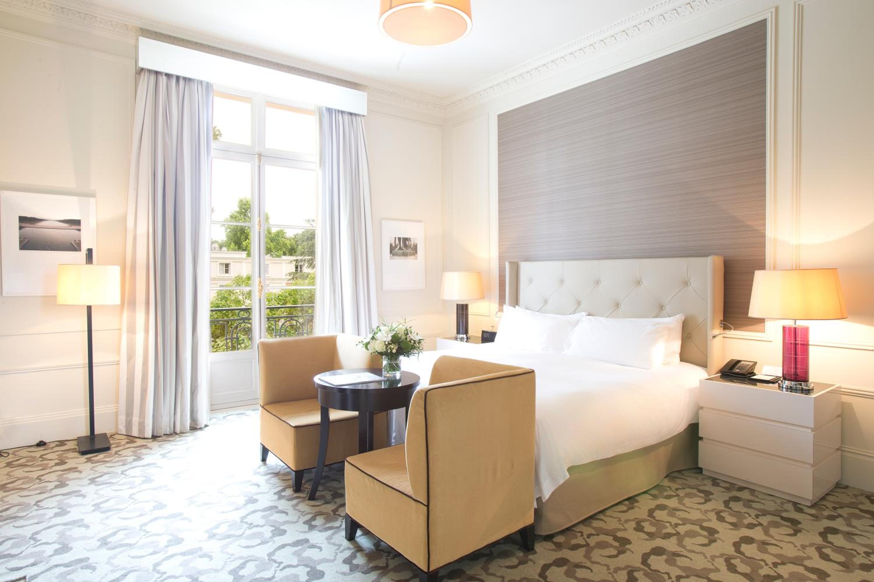 Palace 5 Star - Deluxe King Room with Garden View