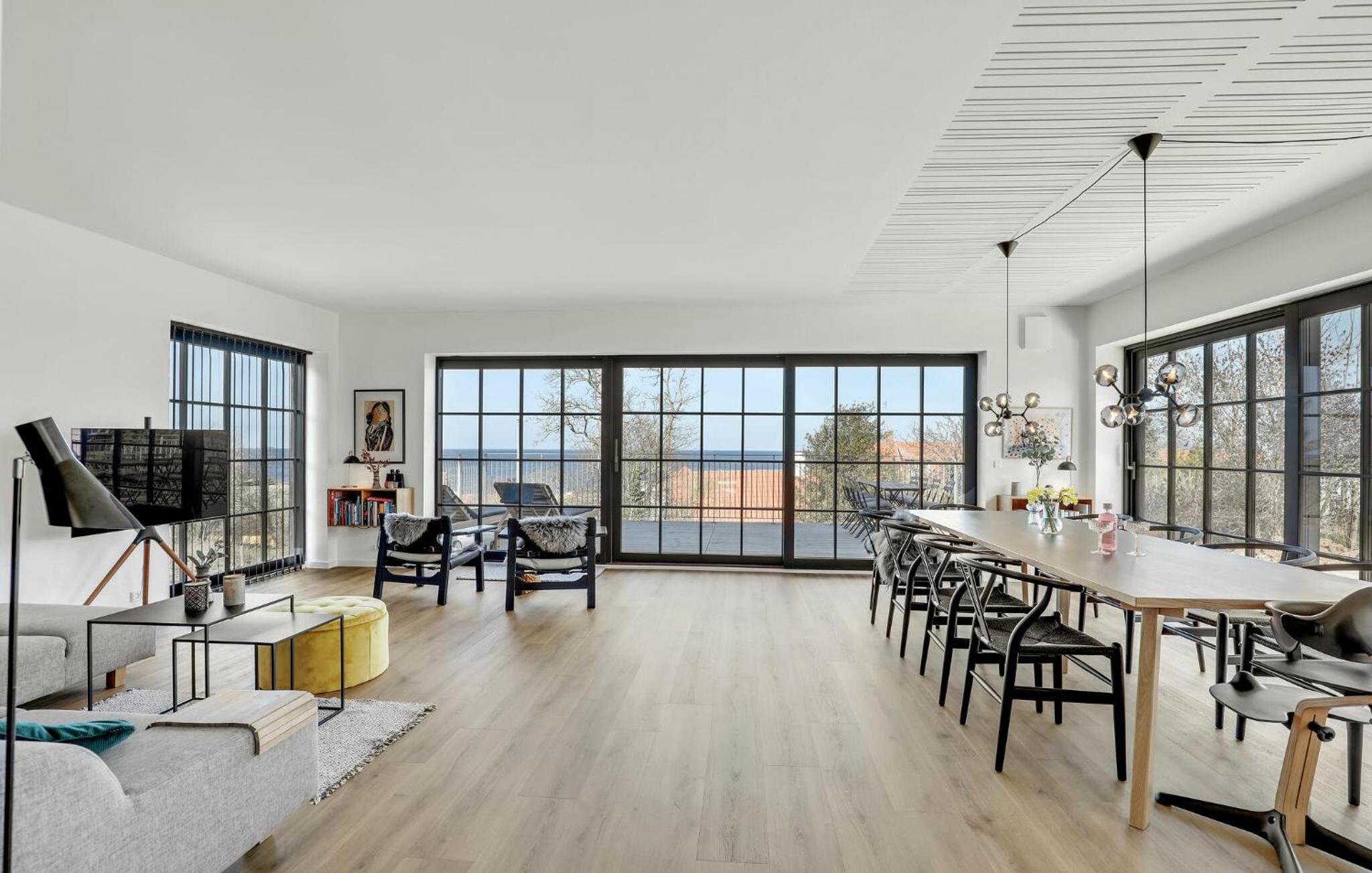 Four-Bedroom Vacation Home photo 1