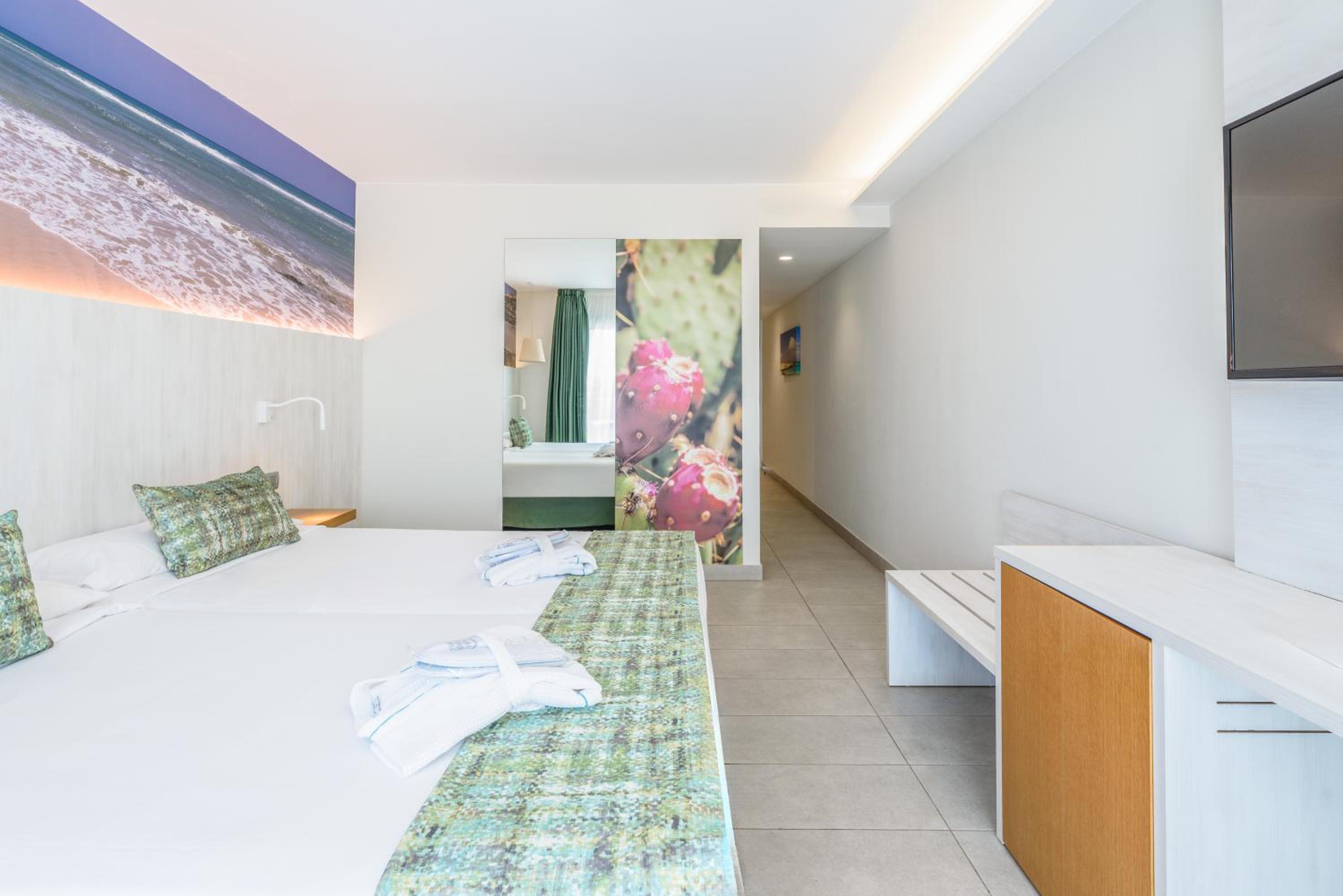 Magnus Junior Suite con vista lateral al mar